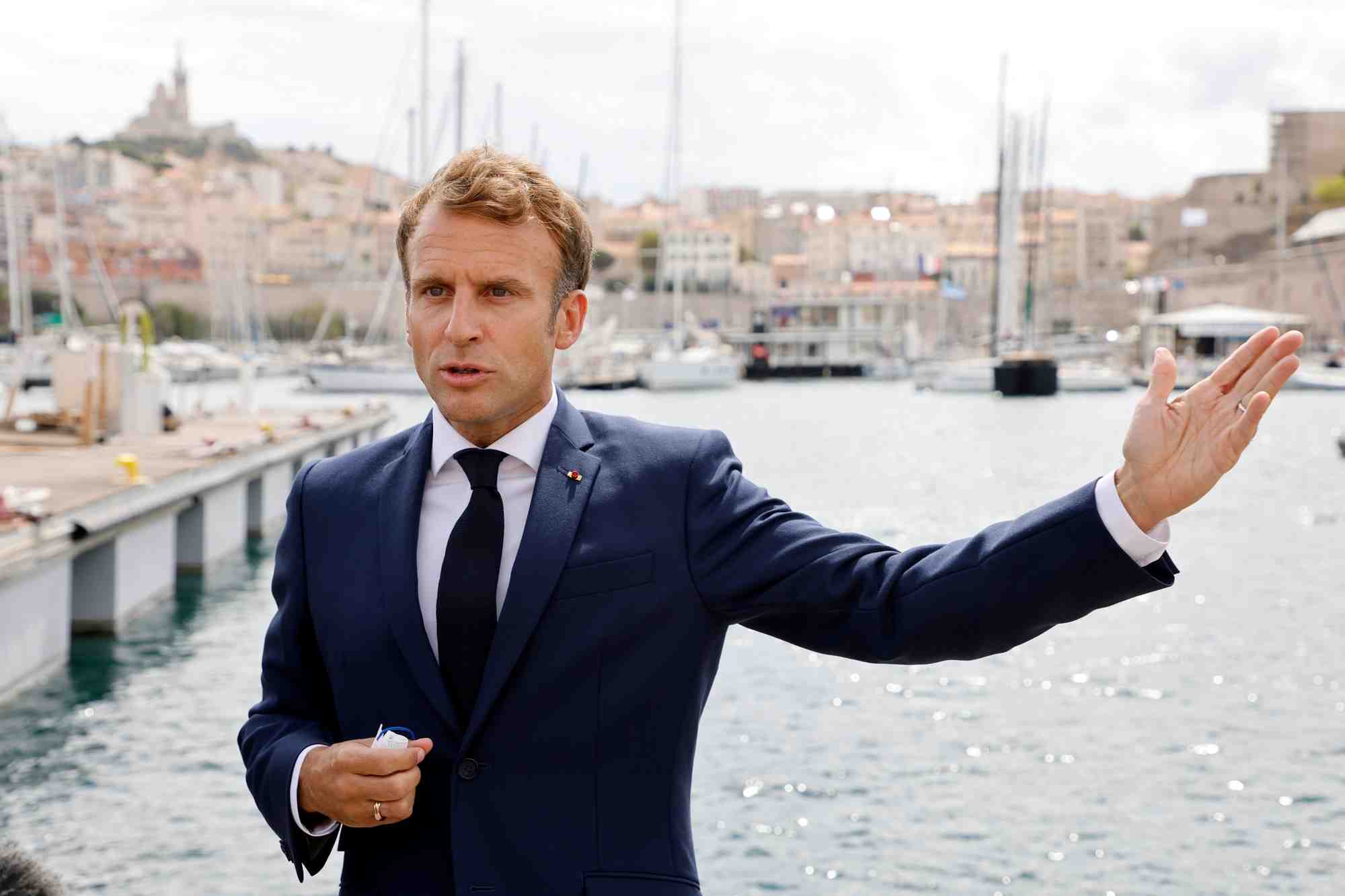 Macron annonce que la france organisera un sommet sur les oceans dans les prochains mois