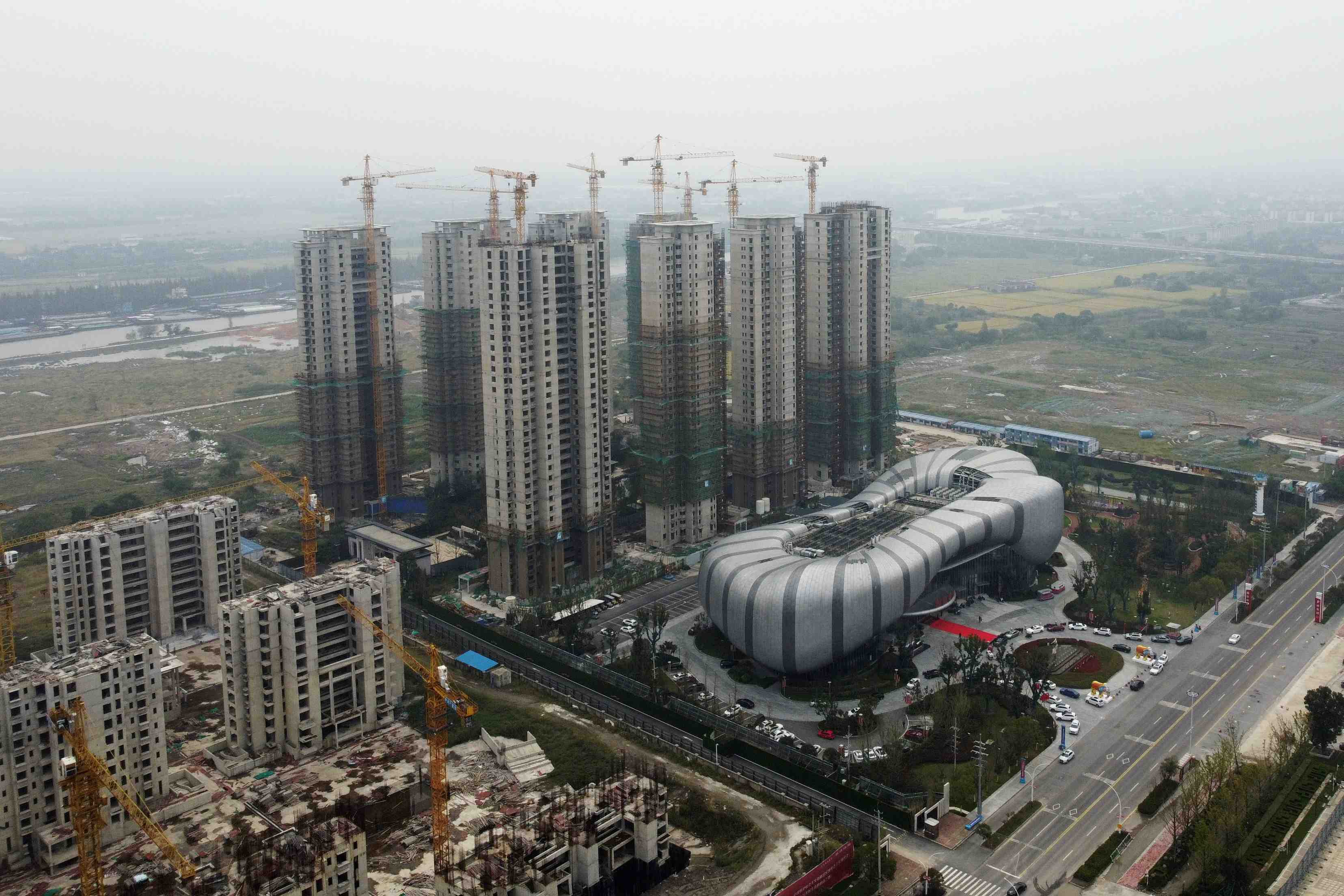 China evergrande dit relancer plus de 10 projets immobiliers