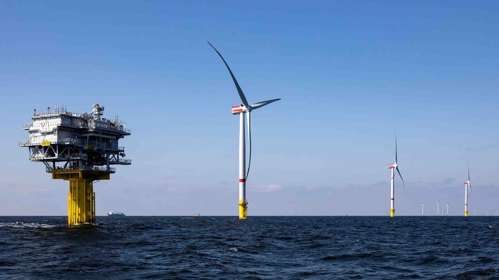 Avec ses 42 éoliennes, le parc éolien en mer de Rente, en Mer du Nord, ouvert en décembre 2018, fait partie des trois sites offshore exploités par la société belge Elicio, membre du consortium Pennavel qui vient de se voir attribuer le marché du futur parc éolien flottant de Bretagne Sud.