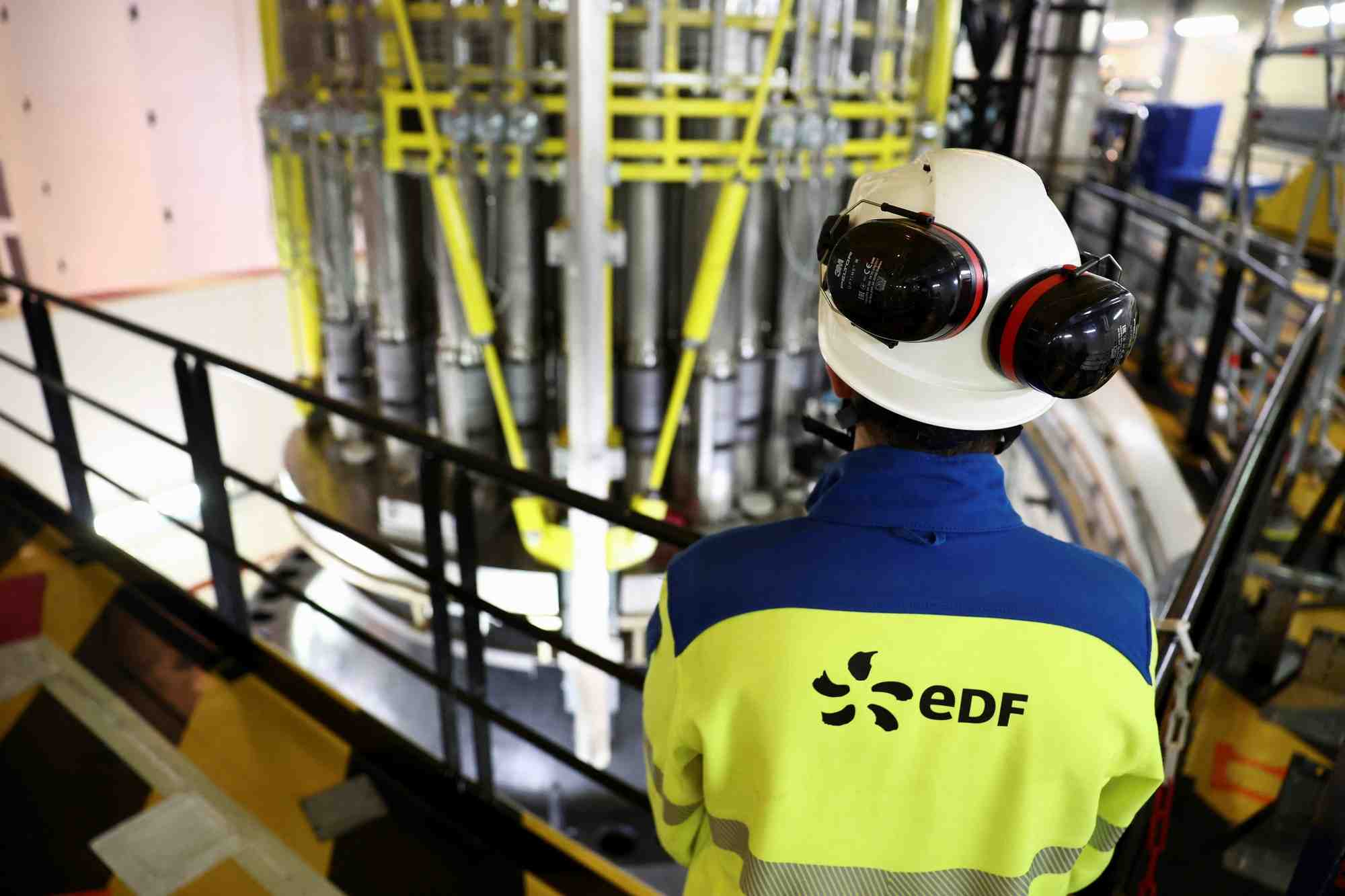 L'ASN « a reçu aujourd'hui la demande d'EDF pour la divergence de l'EPR », a confirmé  le gendarme du nucléaire, qui doit l'examiner « dans les prochains jours ».