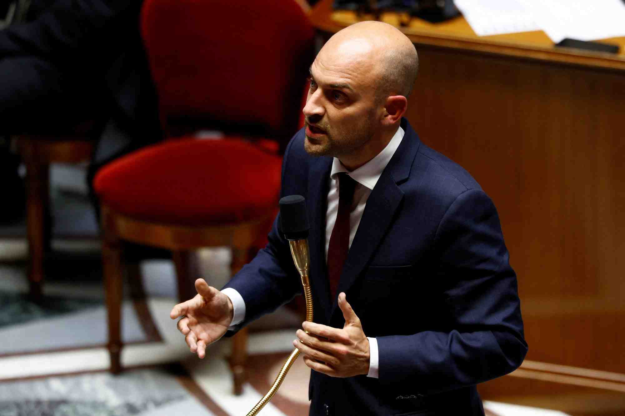 Jean-Noël Barrot s'est rendu samedi à Aqaba, en Jordanie, pour rencontrer des responsables américains, européens, arabes et turcs, au sujet de la transition en Syrie.