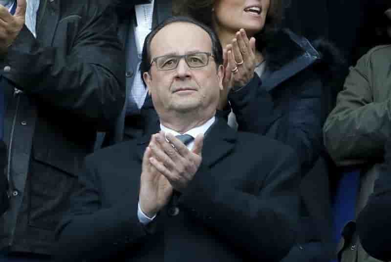 Francois hollande de retour au stade de france