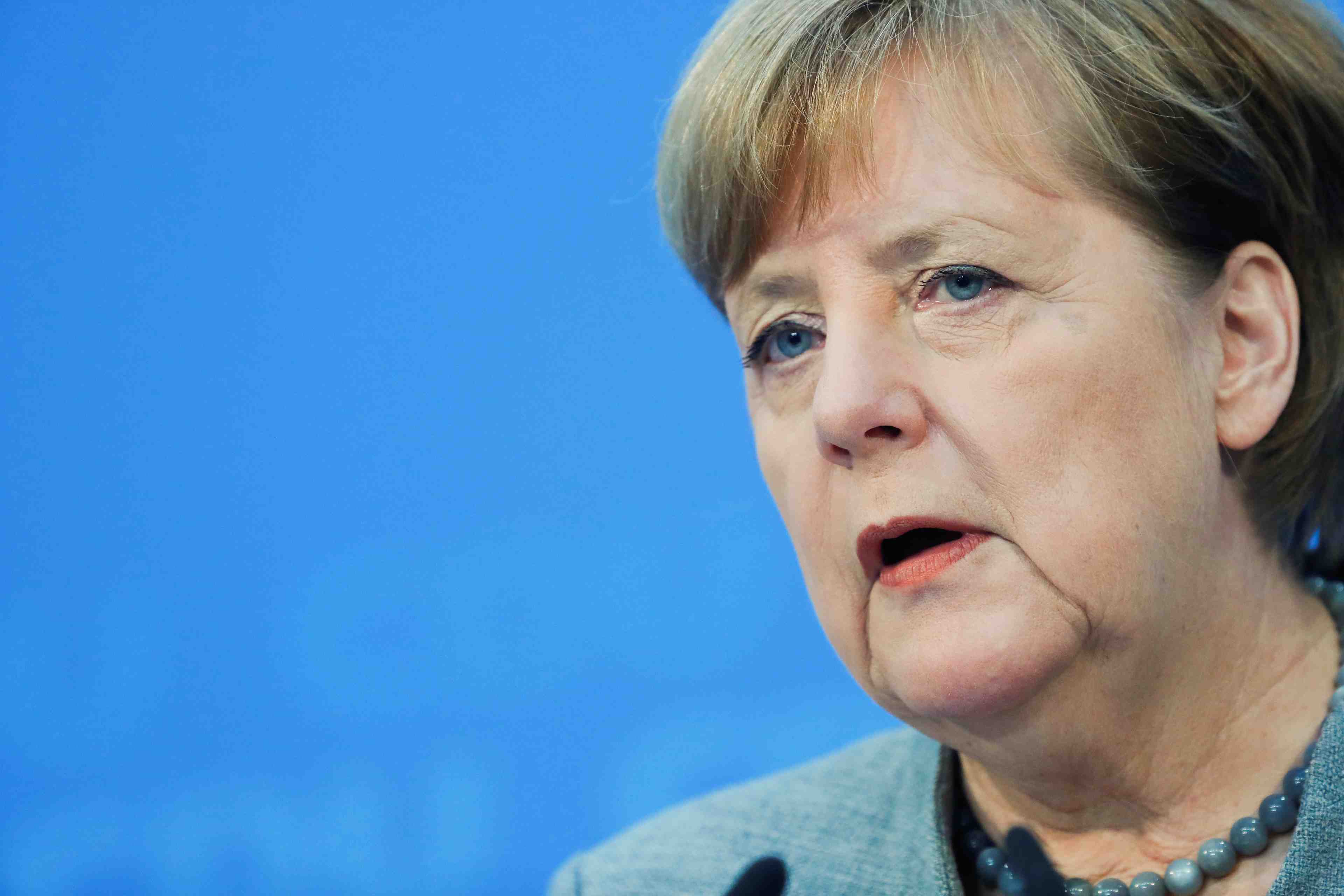 La popularite de merkel continue de decliner en allemagne