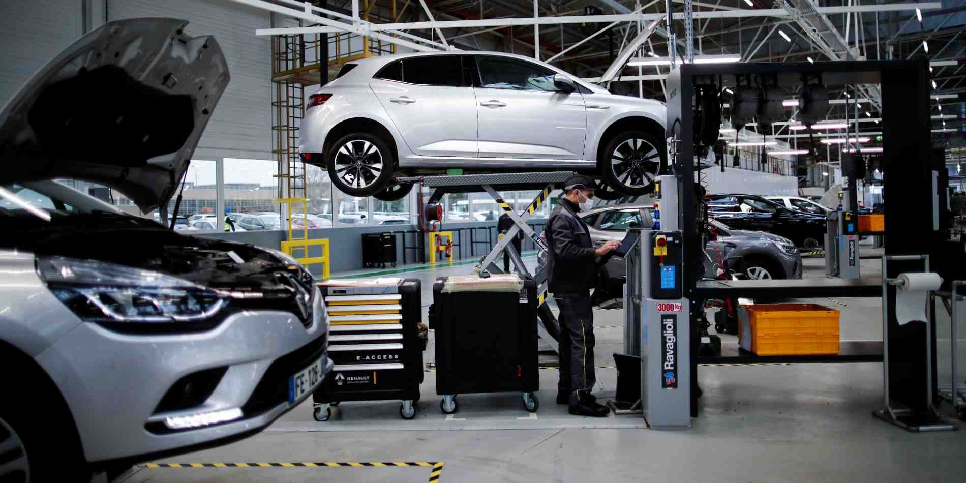 une usine de voitures