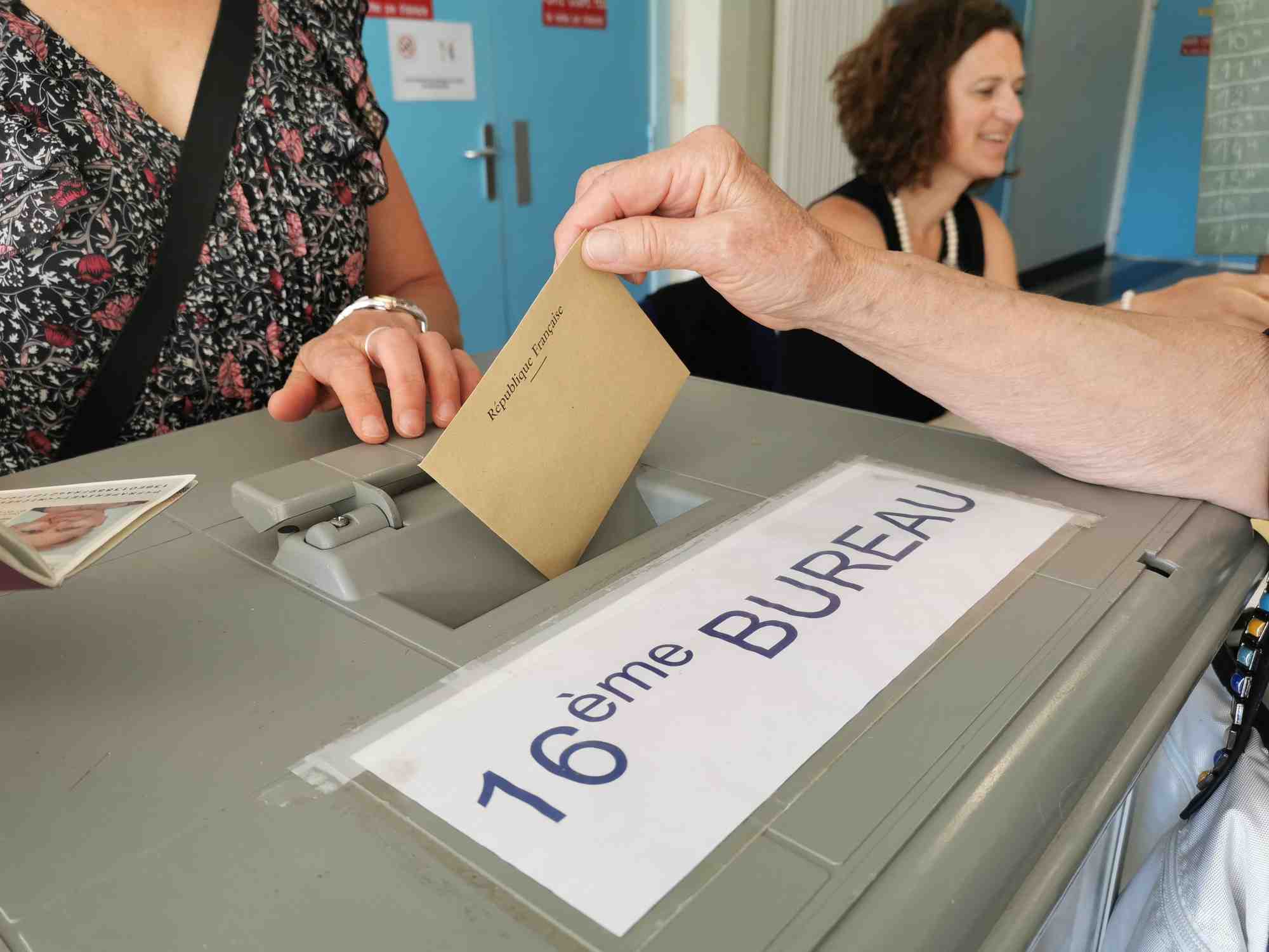 Jusqu'ici, les élections législatives n'ont pas été propices aux candidats RN au sein de la métropole lyonnaise. Un seul de ses candidats avait atteint le second tour en 2017, les matchs s'étant joués entre Renaissance, les LR et la NUPES cinq ans plus tard.
