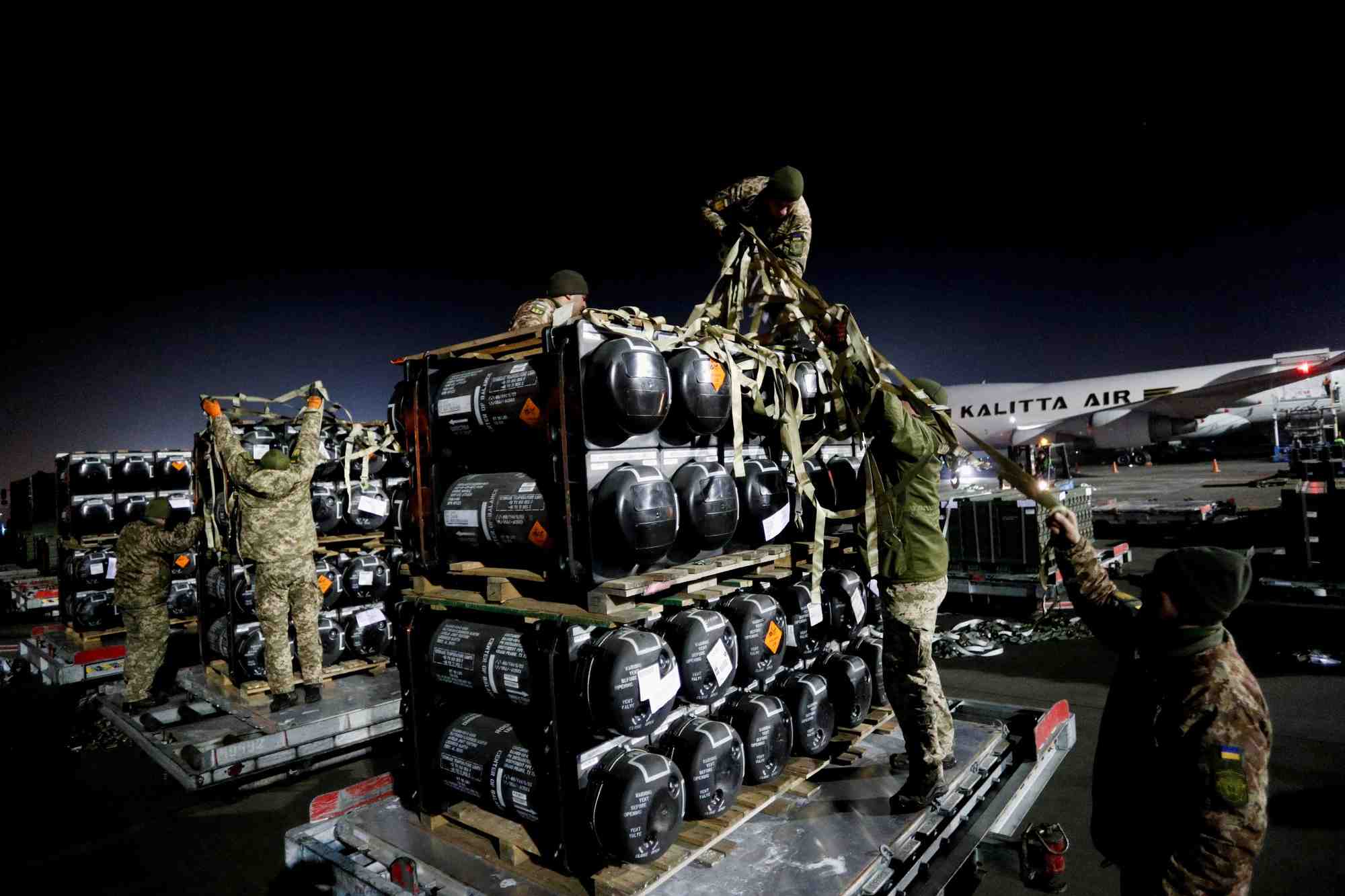 L'ukraine recoit une cargaison d'aide militaire americaine