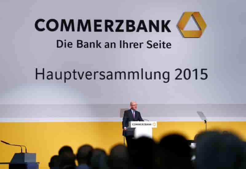 Commerzbank envisage de verser son premier dividende depuis 2007