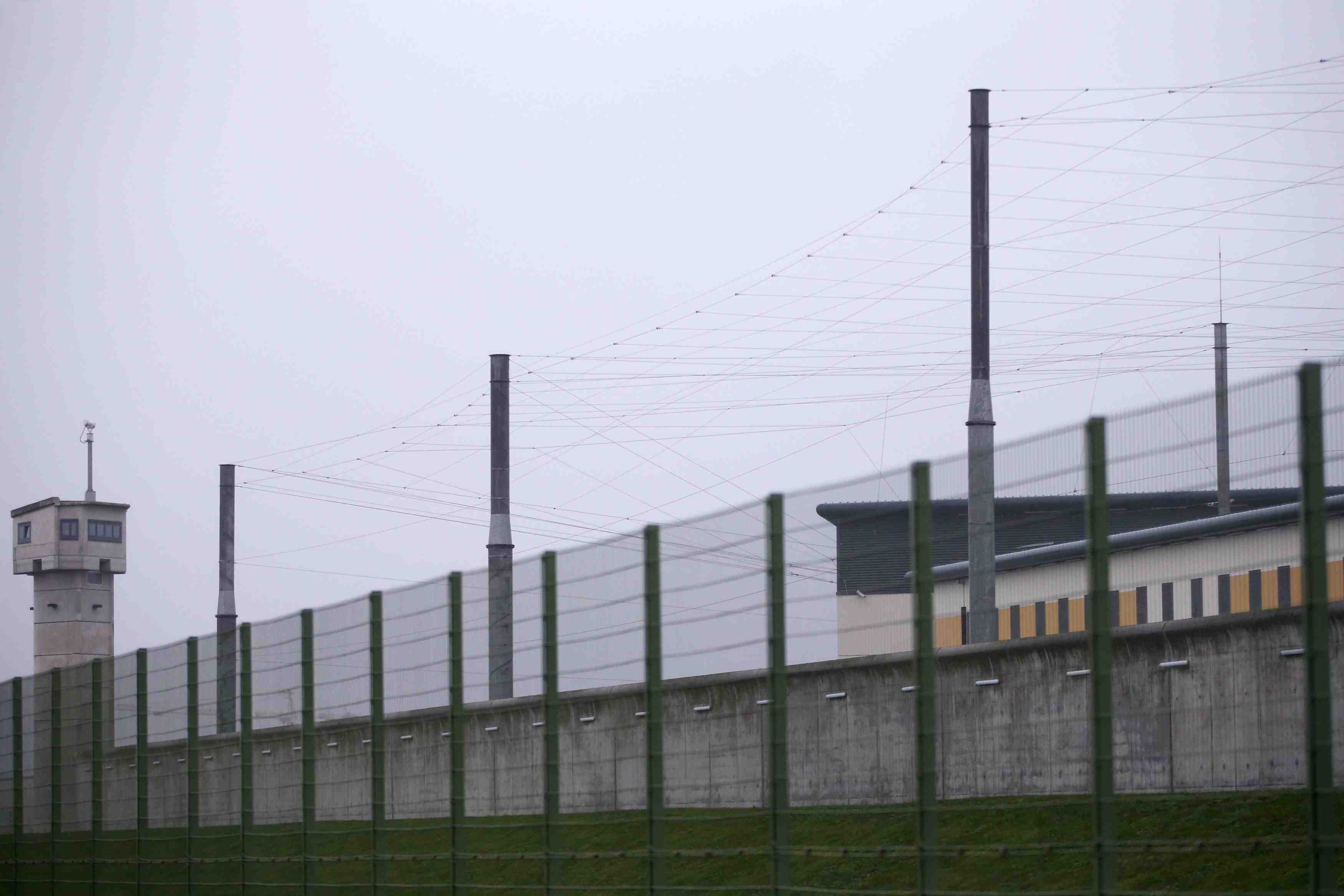Perturbations dans les prisons a la veille d'un "blocage total"