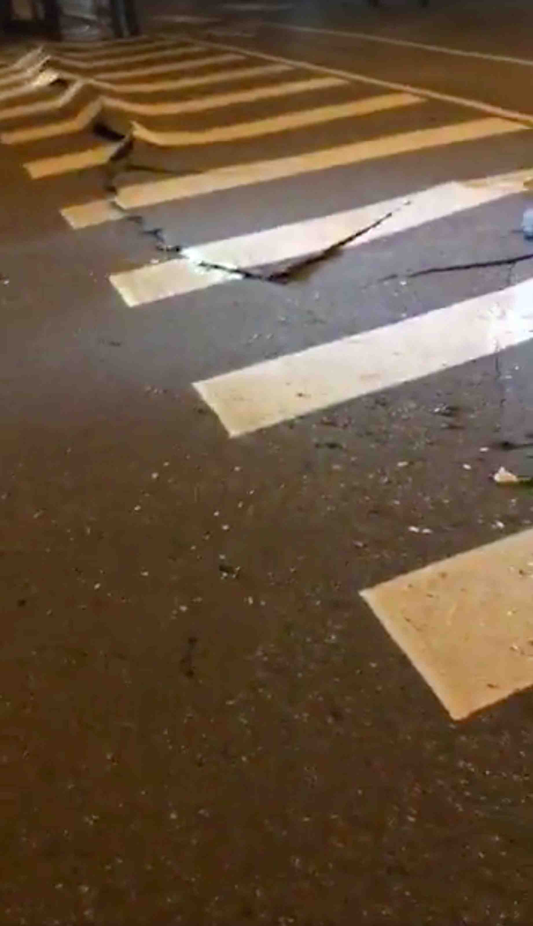 Deux morts, une centaine de blesses dans un seisme a taiwan