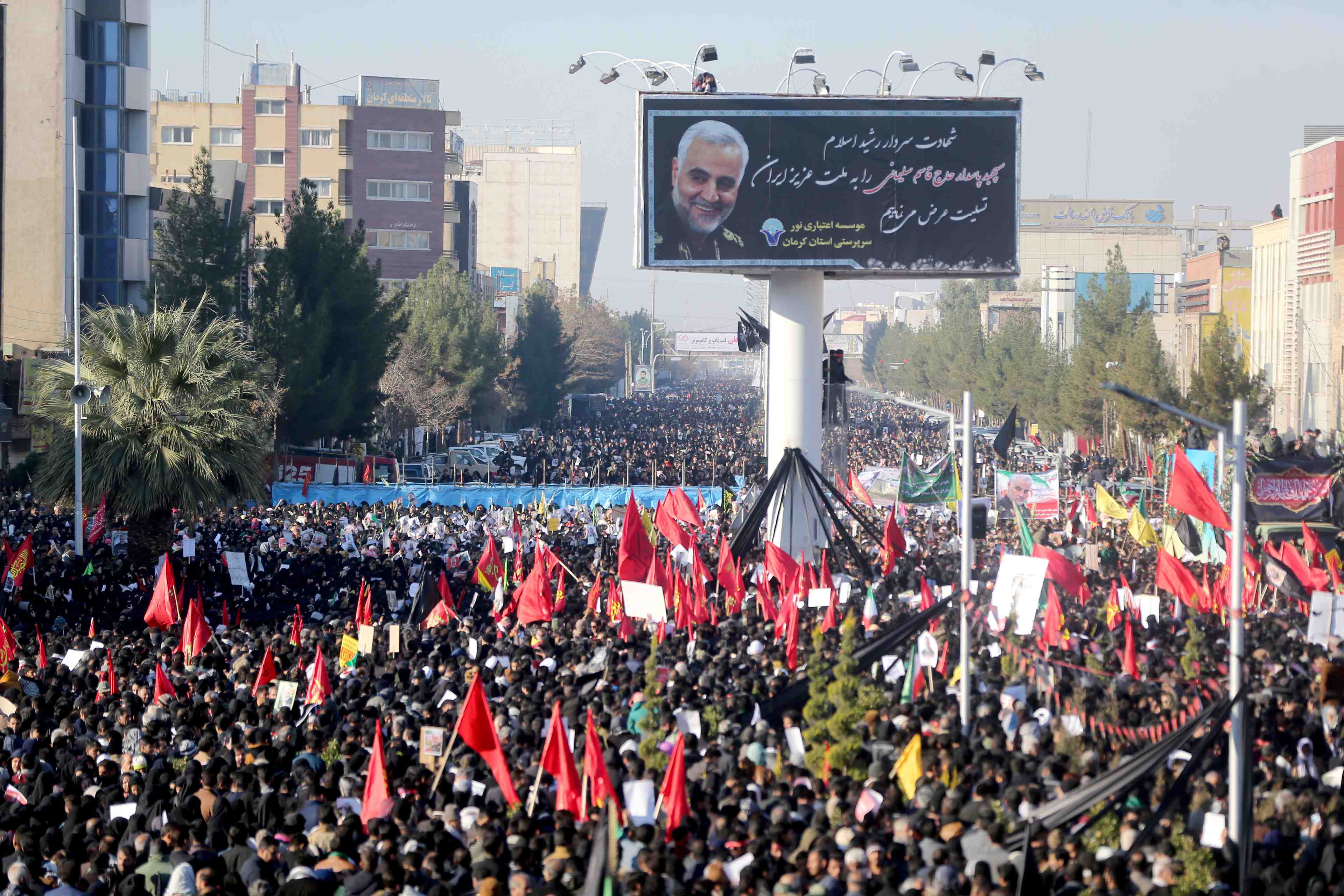 Iran: une bousculade a fait 35 morts aux obseques de soleimani, selon les medias