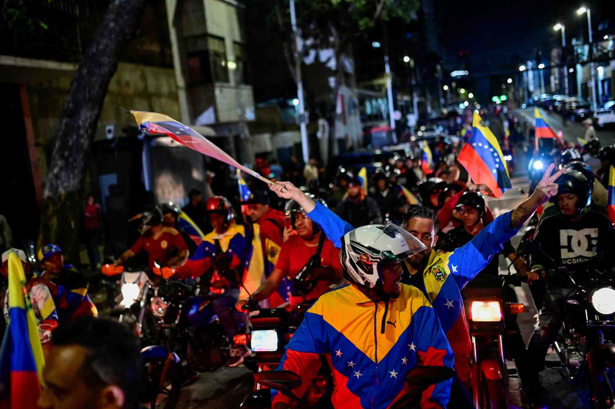 Les partisans du president venezuelien nicolas maduro