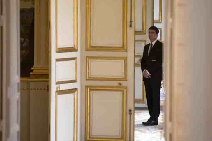 Rameau d'olivier de Valls au Sénat sur la réforme territoriale