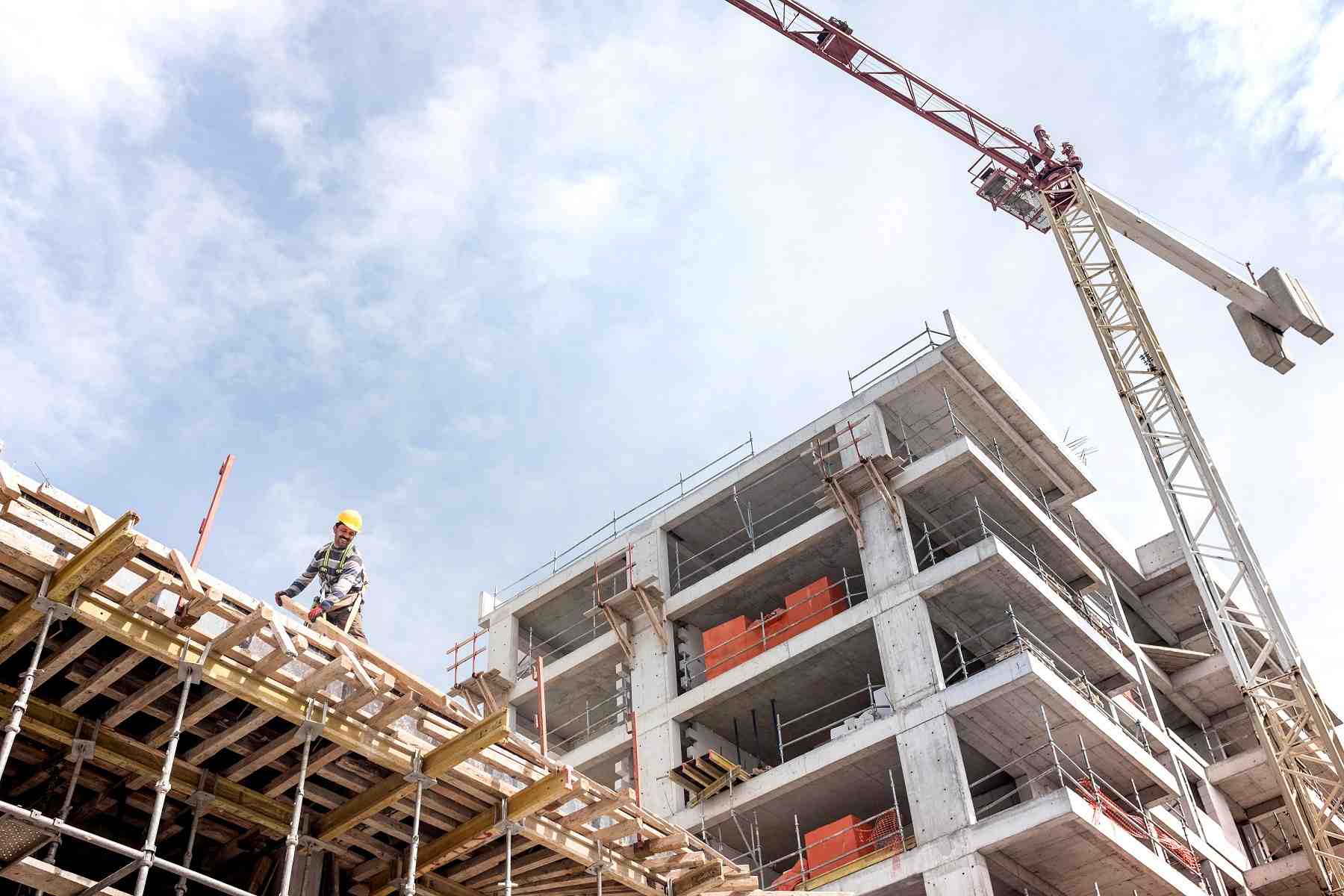 Dans la construction, les créations nettes ont atteint 16.100 (+1,2%), soit la plus forte hausse trimestrielle depuis fin 2007. Sur un an, le secteur a créé 36.500 emplois en net (+2,7%).