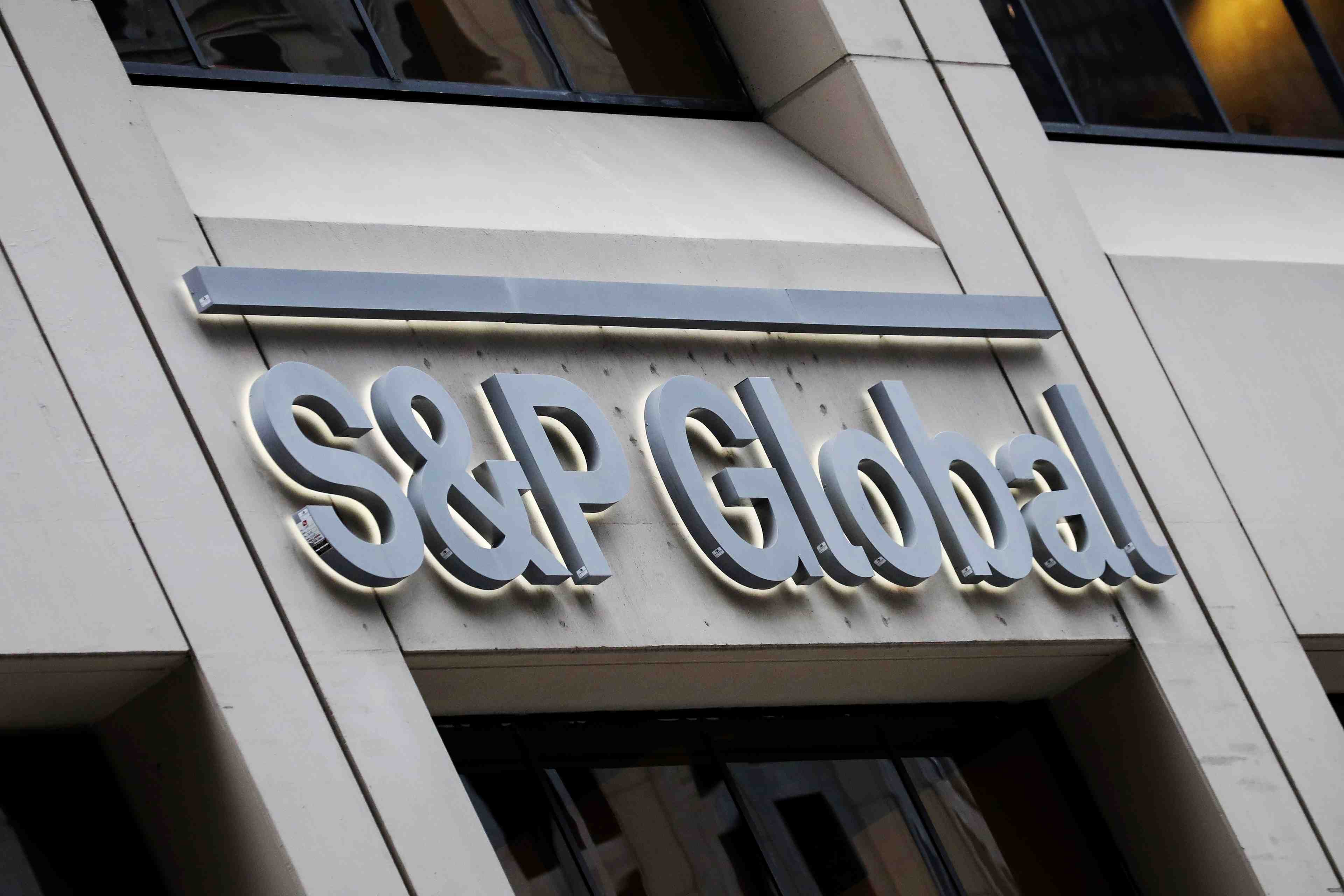 S&p global craint une nouvelle spirale de la dette en europe
