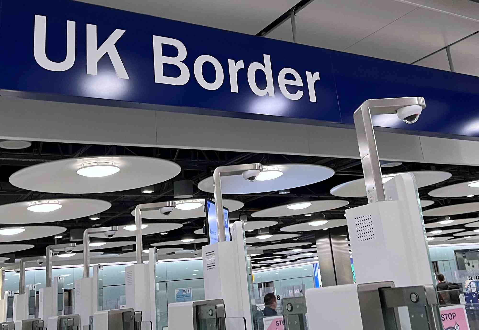 Zone de controle des passeports a l'aeroport d'heathrow