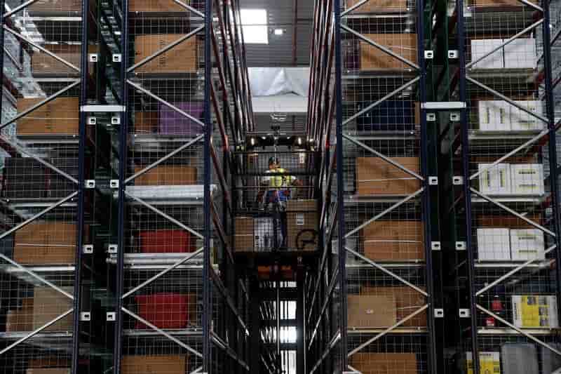 France: l'activite continue d'accelerer dans le prive, selon une enquete d'ihs markit