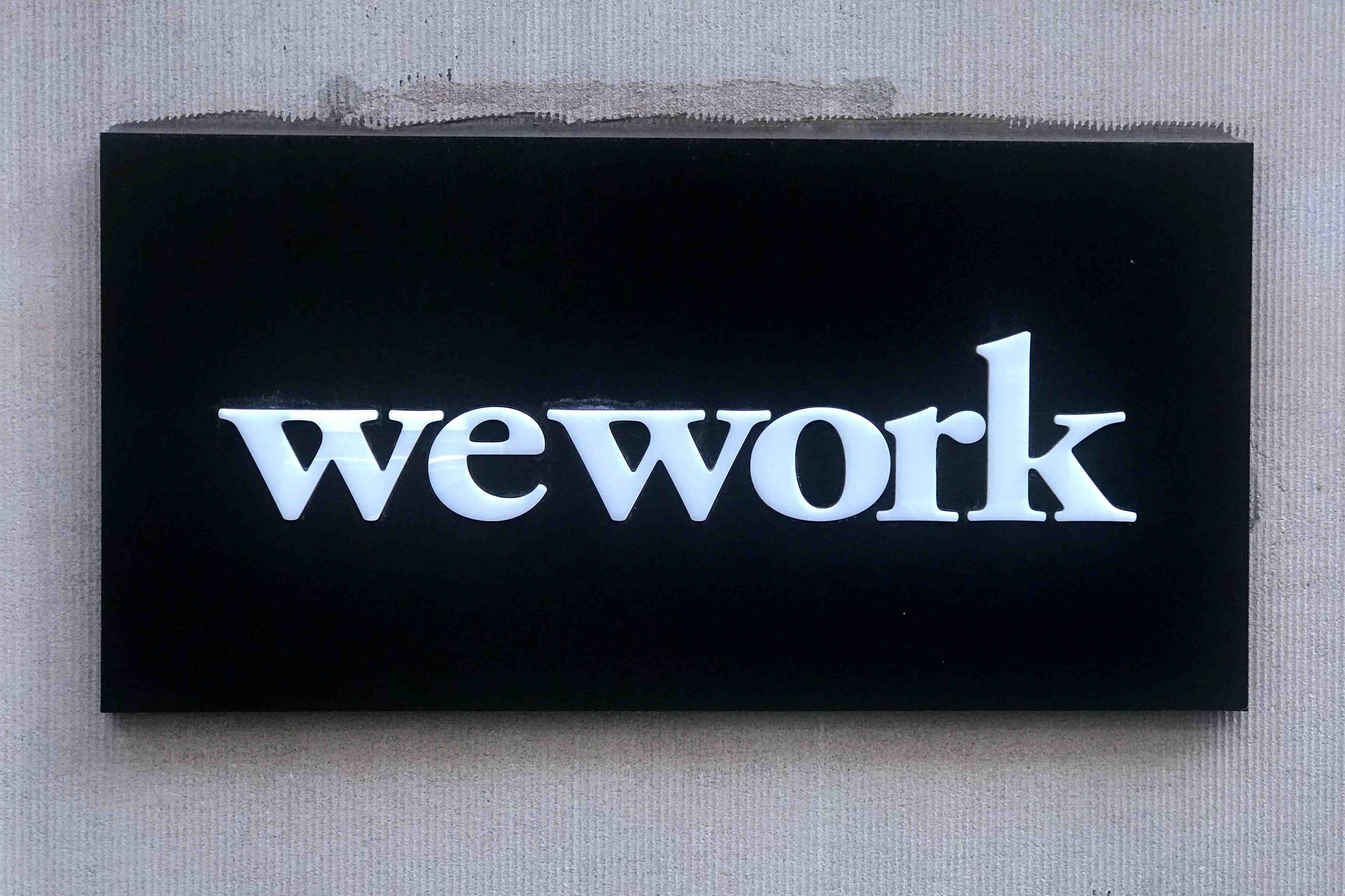 Softbank prend le controle de wework et renfloue son fondateur