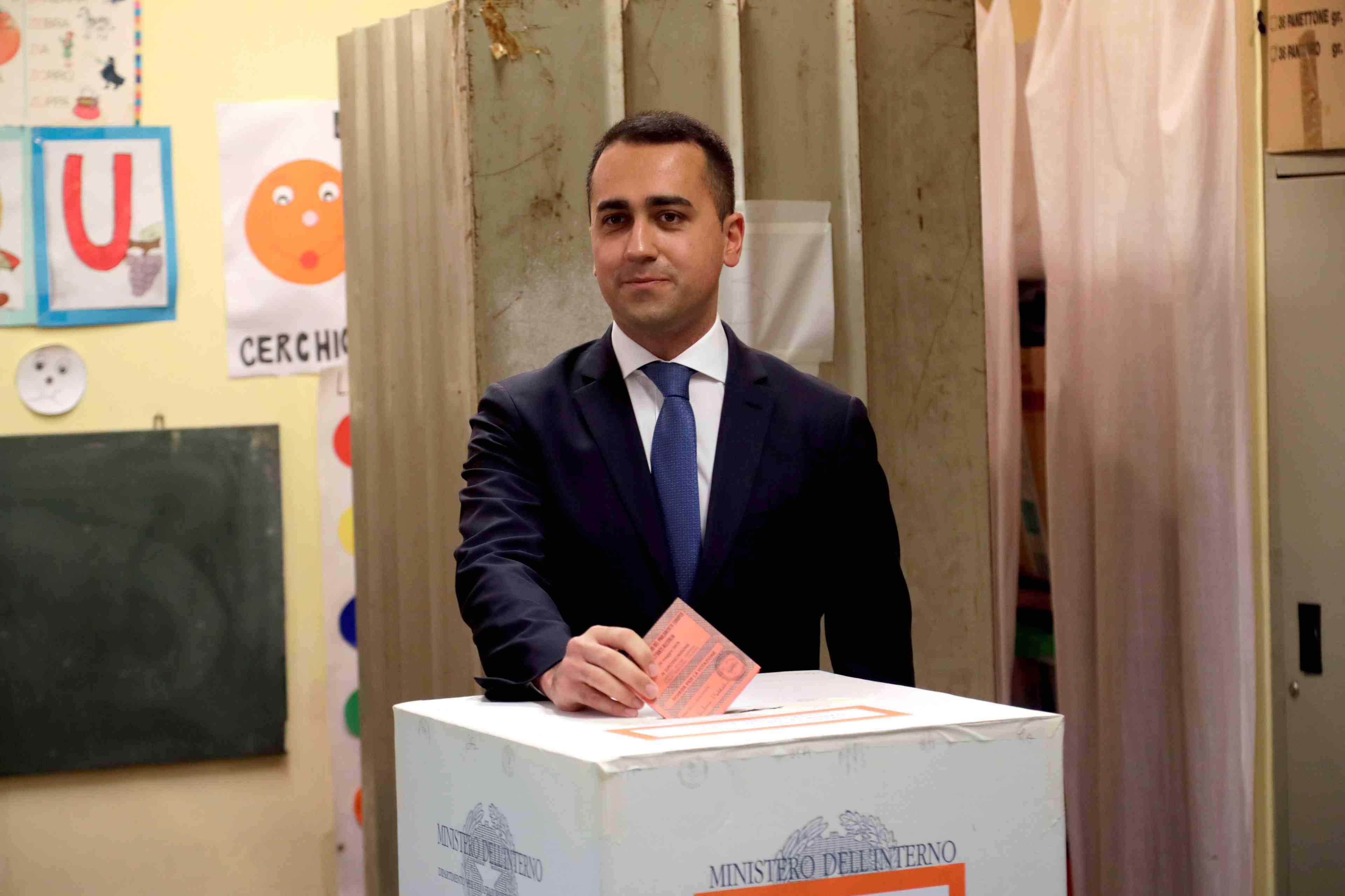 Le gouvernement italien pas affecte par le scrutin europeen, selon di maio