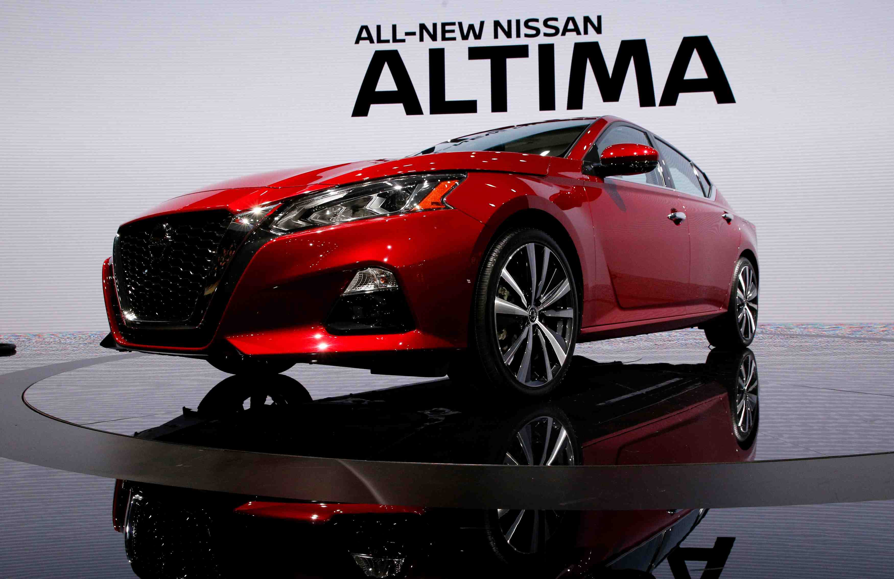 Usa: nissan lance son altima dans un marche des berlines deprime