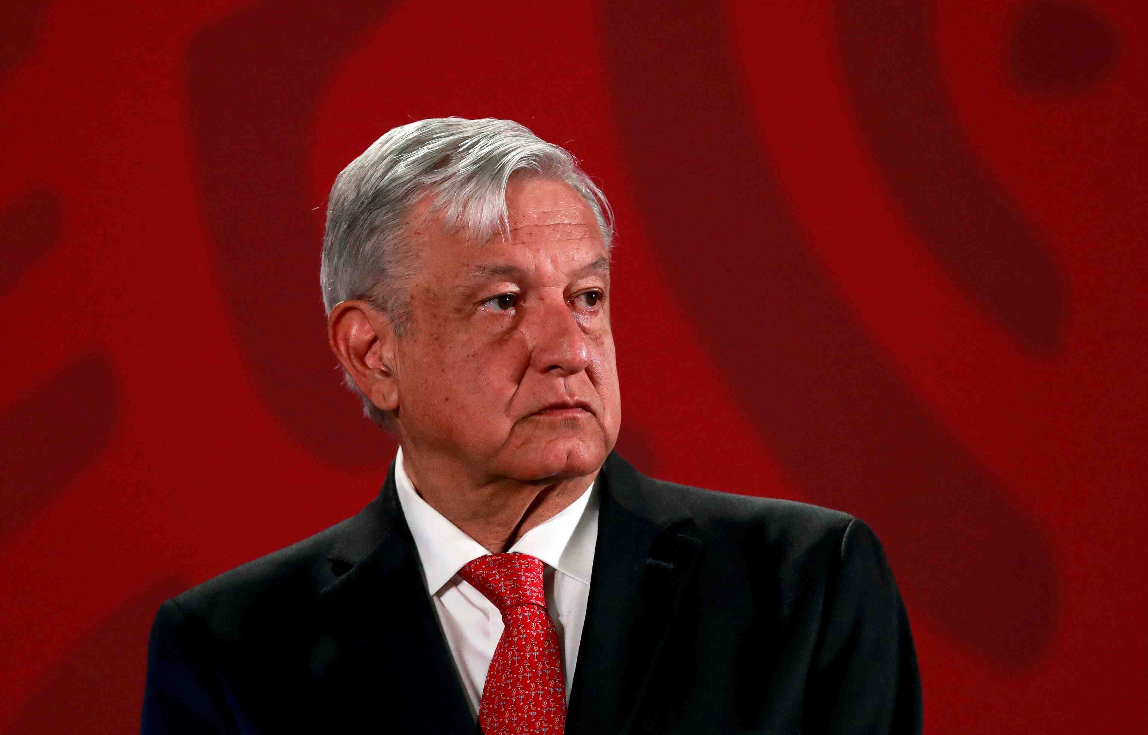 Coronavirus: le president mexicain durcit le ton et prone le confinement