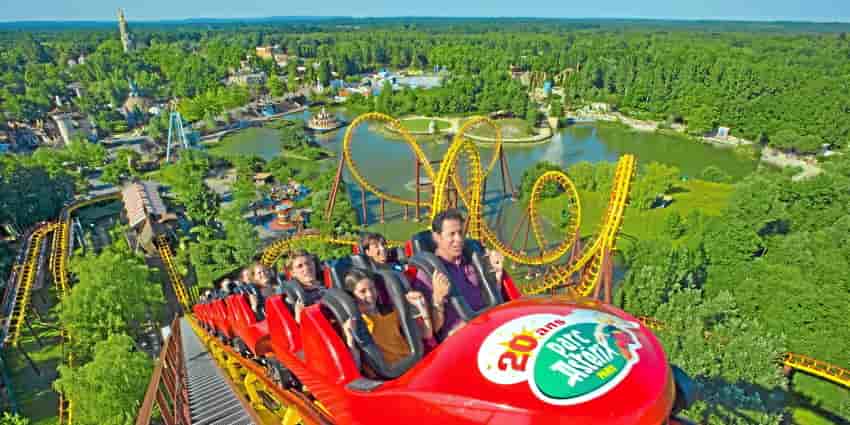 Le Futuroscope et le Parc Astérix complètent le podium