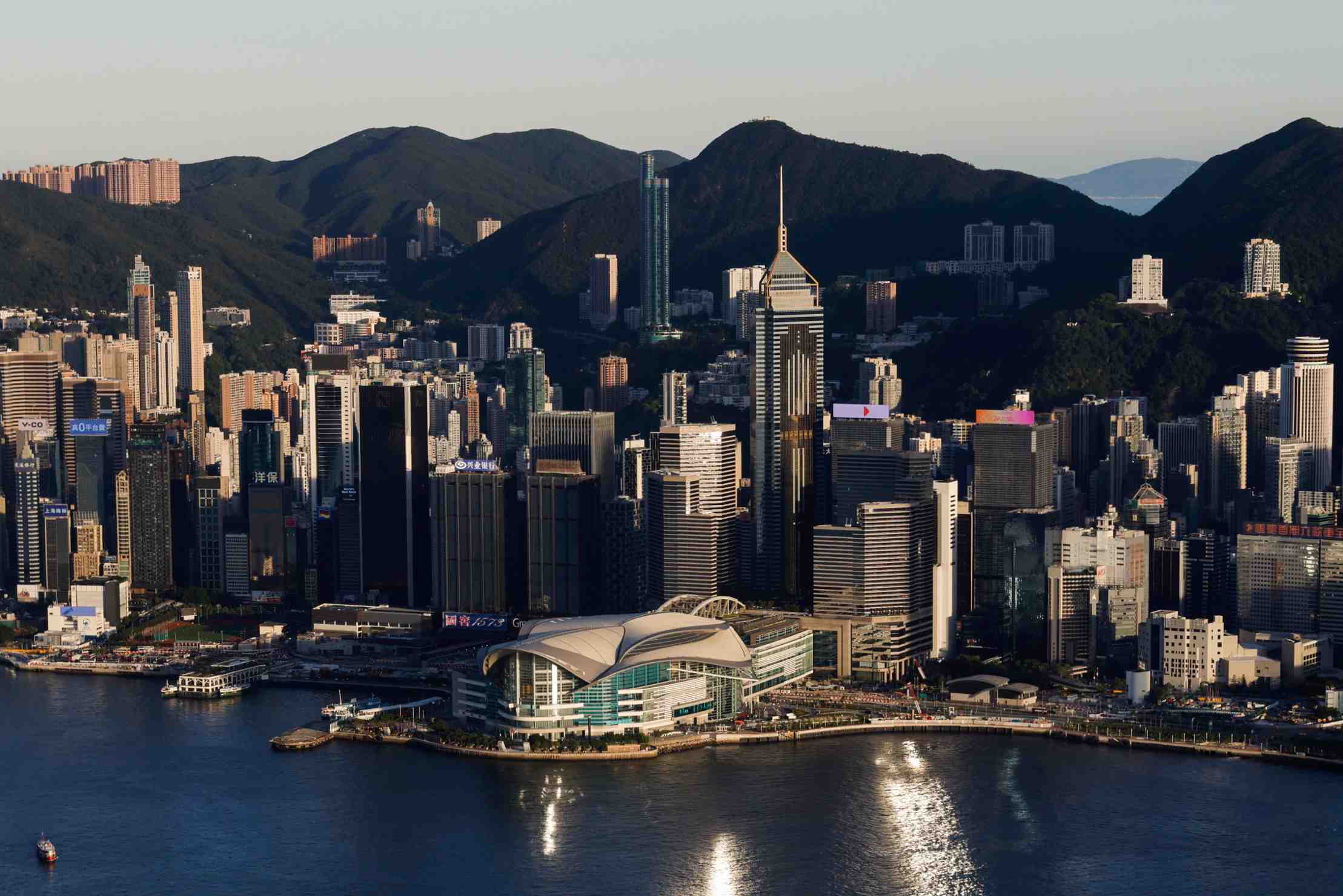 Coronavirus: hong kong classe 15 pays, dont la france, comme etant a "haut risque"