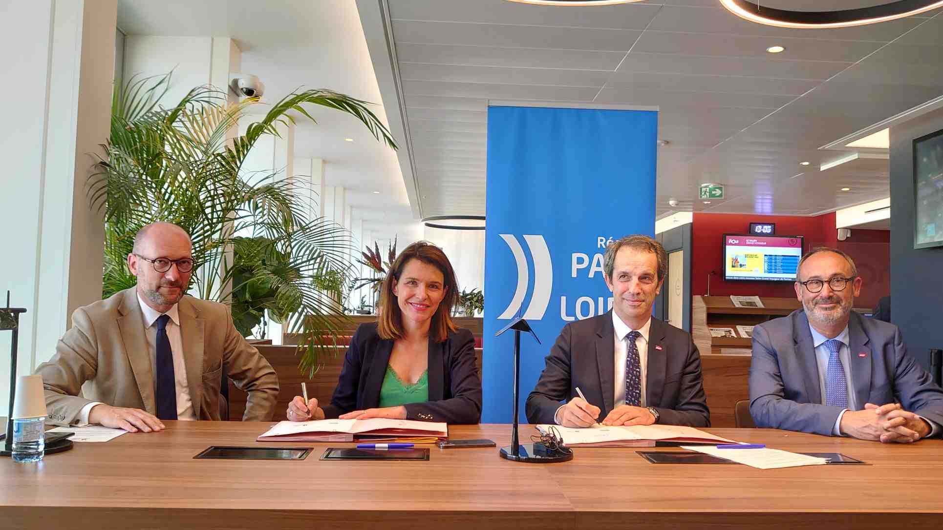 signature convention 2022 - 2031 TER Pays de la Loire