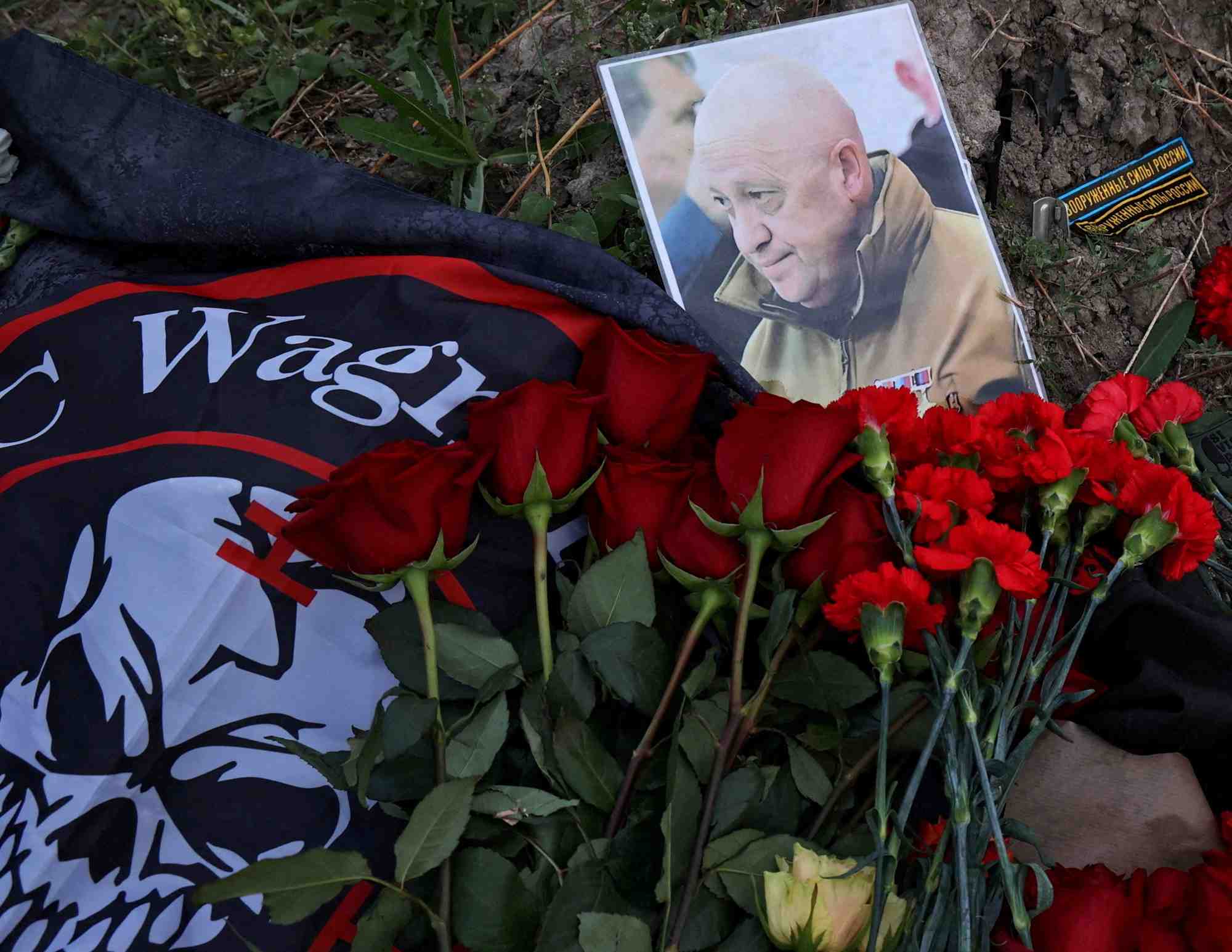 Hommages a saint-petersbourg en l'honneur d'evgueni prigojine