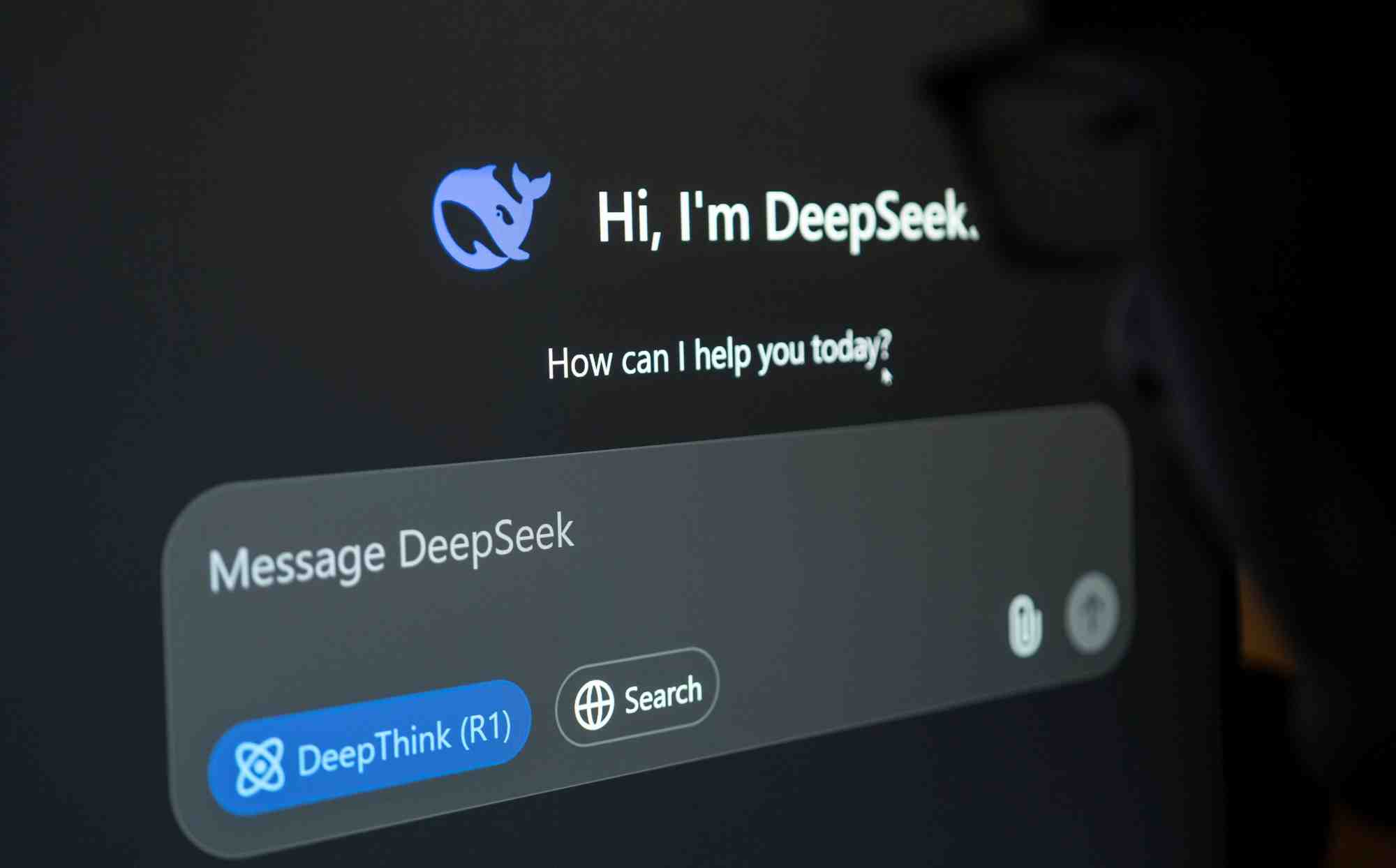 Selon la politique de confidentialité de DeepSeek, la startup chinoise collecte également des informations sur « les frappes au clavier ».