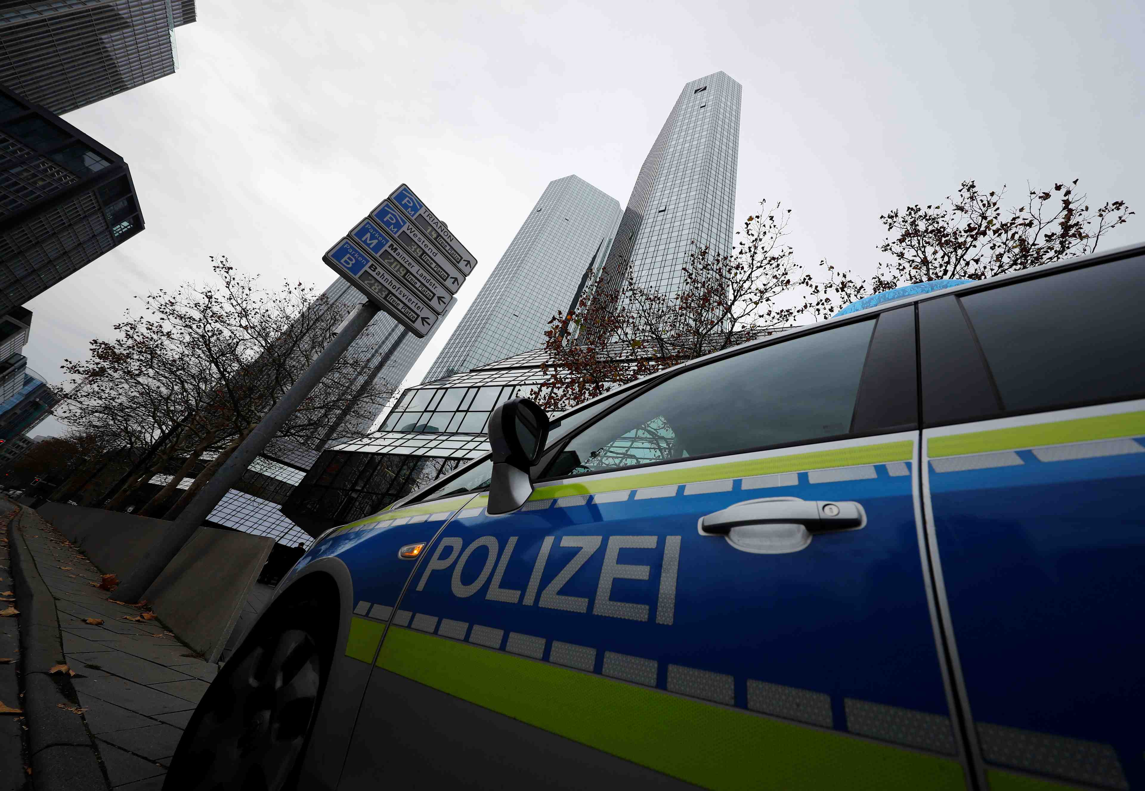 Deuxieme jour de perquisition chez deutsche bank