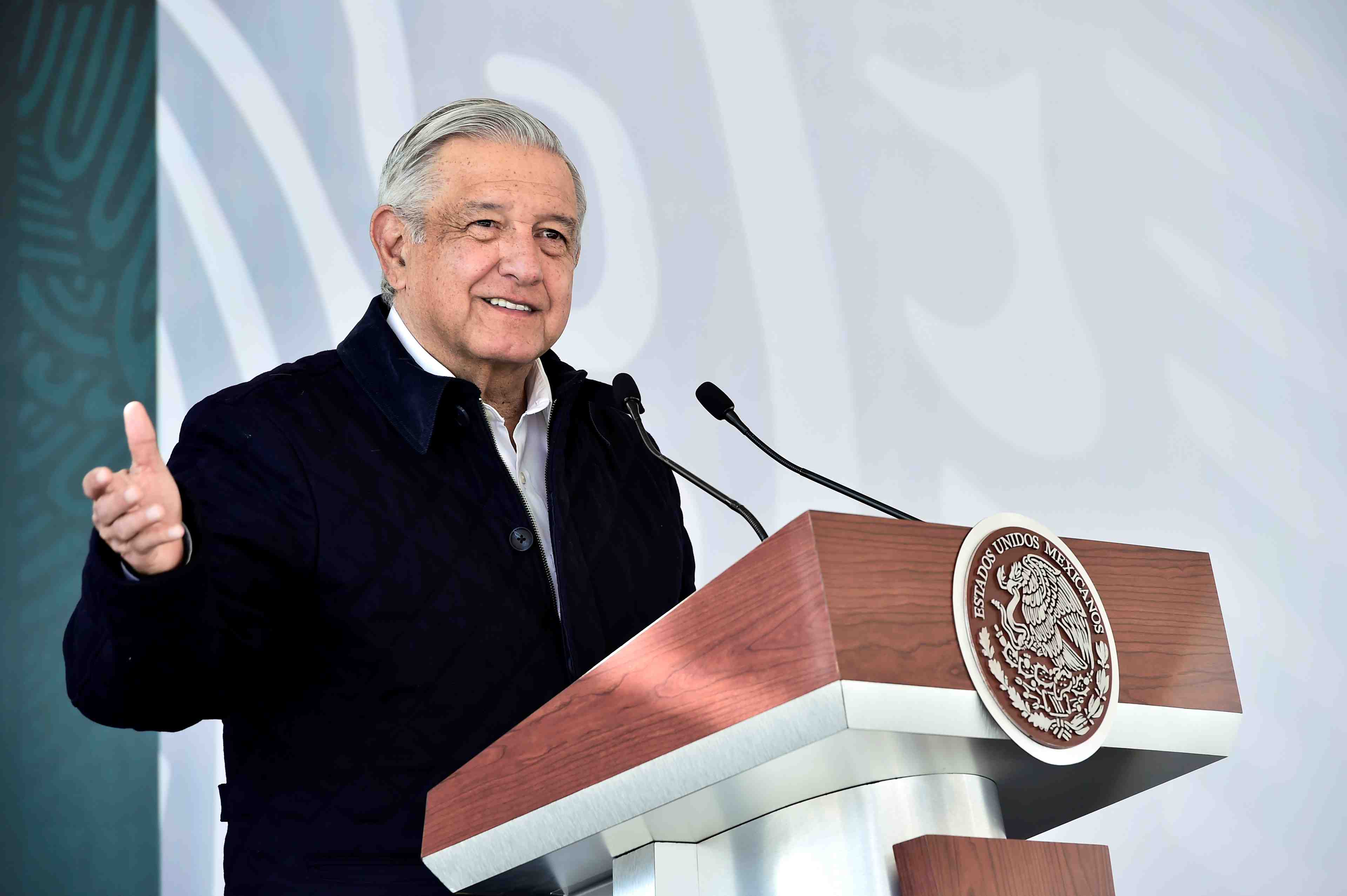 Le president mexicain annonce avoir contracte le covid-19