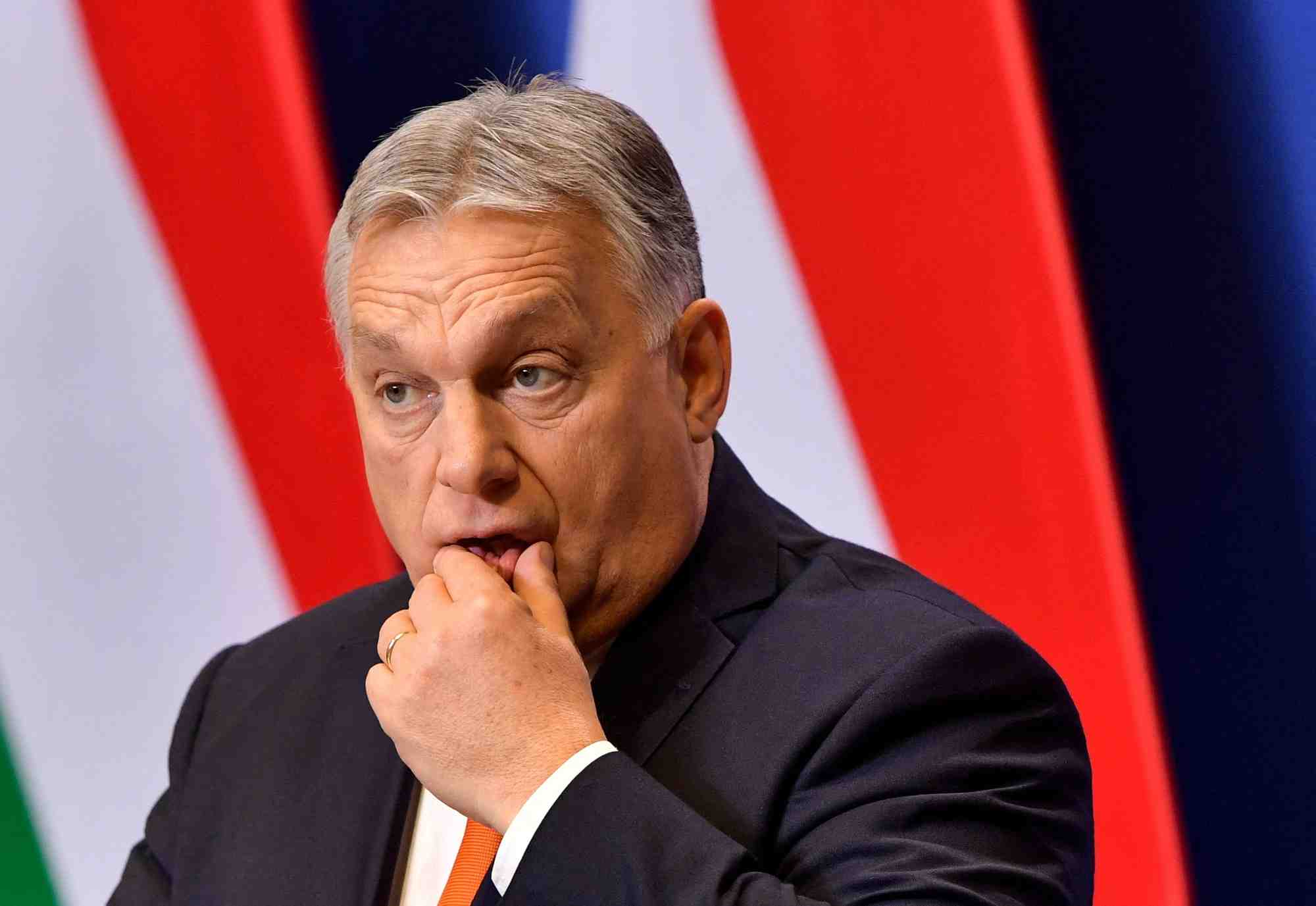 Le premier ministre hongrois viktor orban assiste a un point de presse a budapest, en hongrie, le 21 decembre 2022