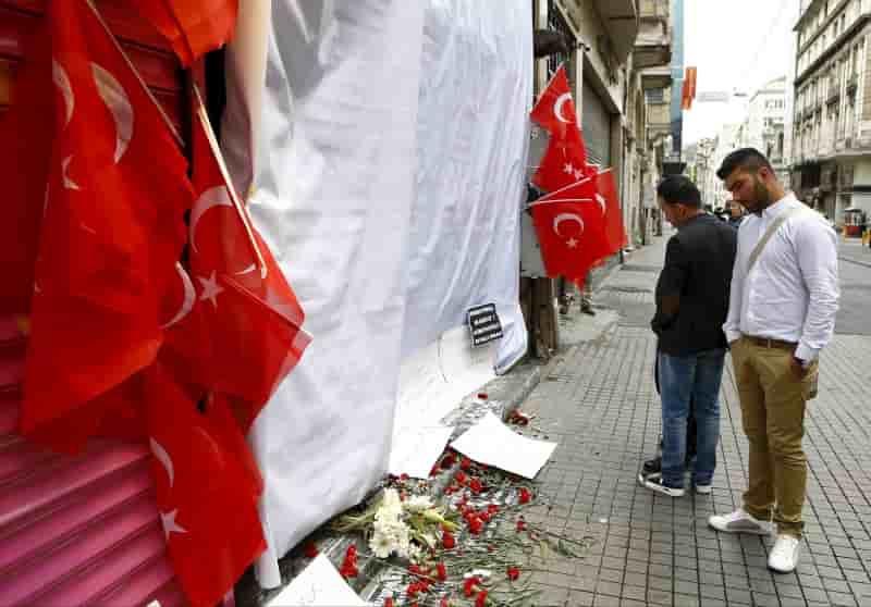 Quatre morts, dont trois israeliens, dans l'attentat d'istanbul
