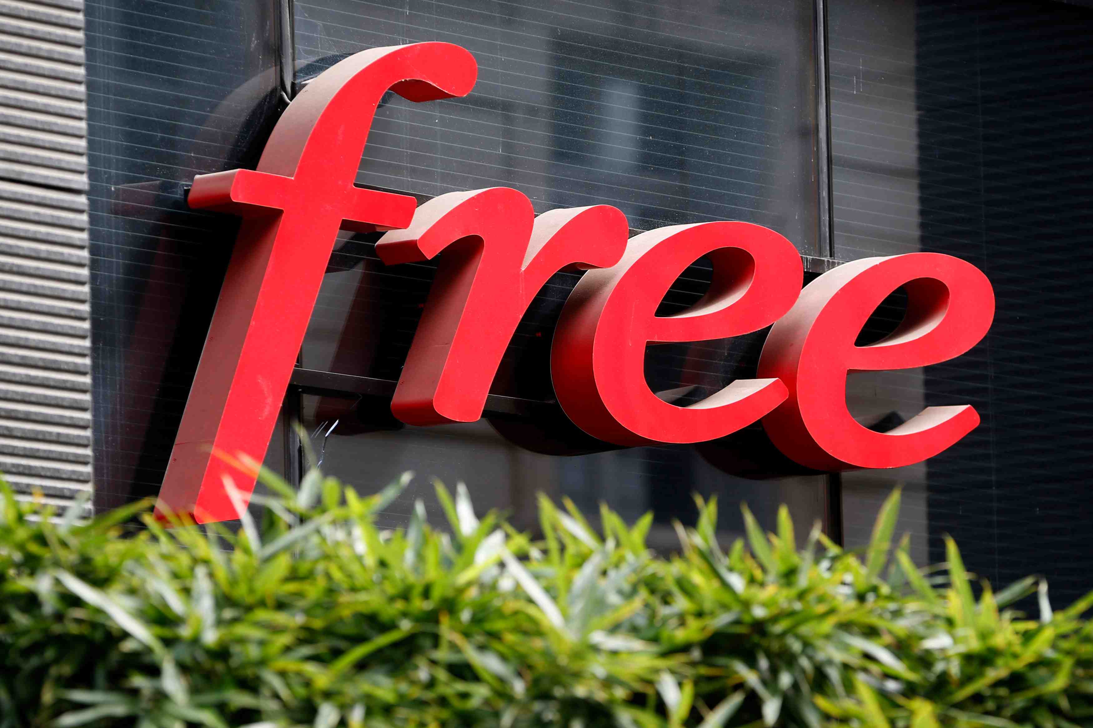 Free empeche de deployer des equipements huawei en france