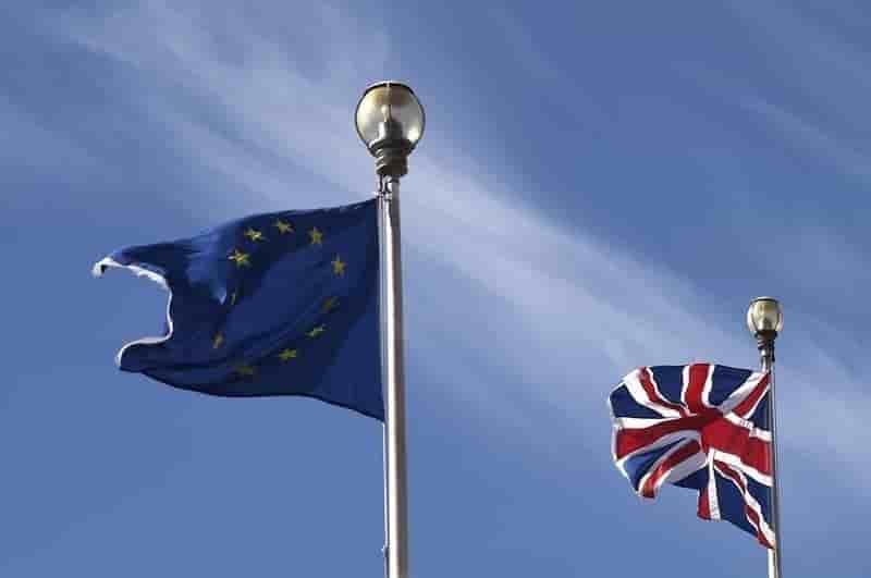 Une courte majorite de britanniques seraient pour un maintien dans l'ue