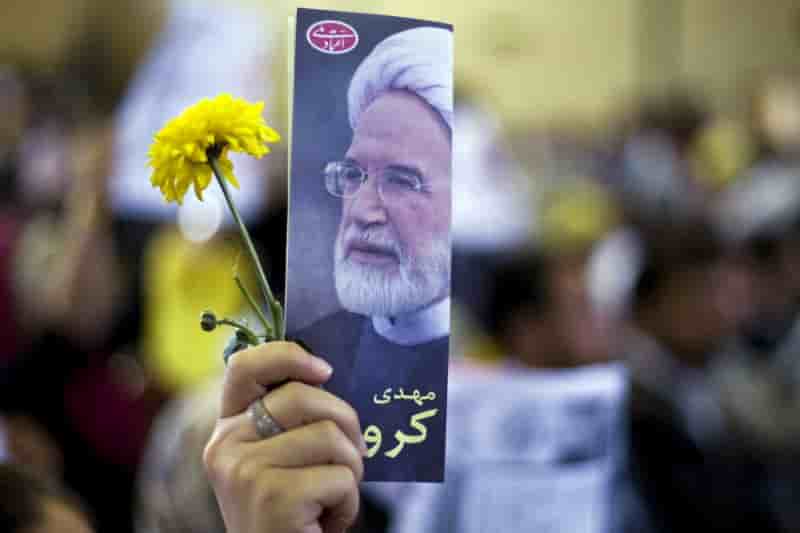 En greve de la faim, l'opposant iranien karroubi hospitalise