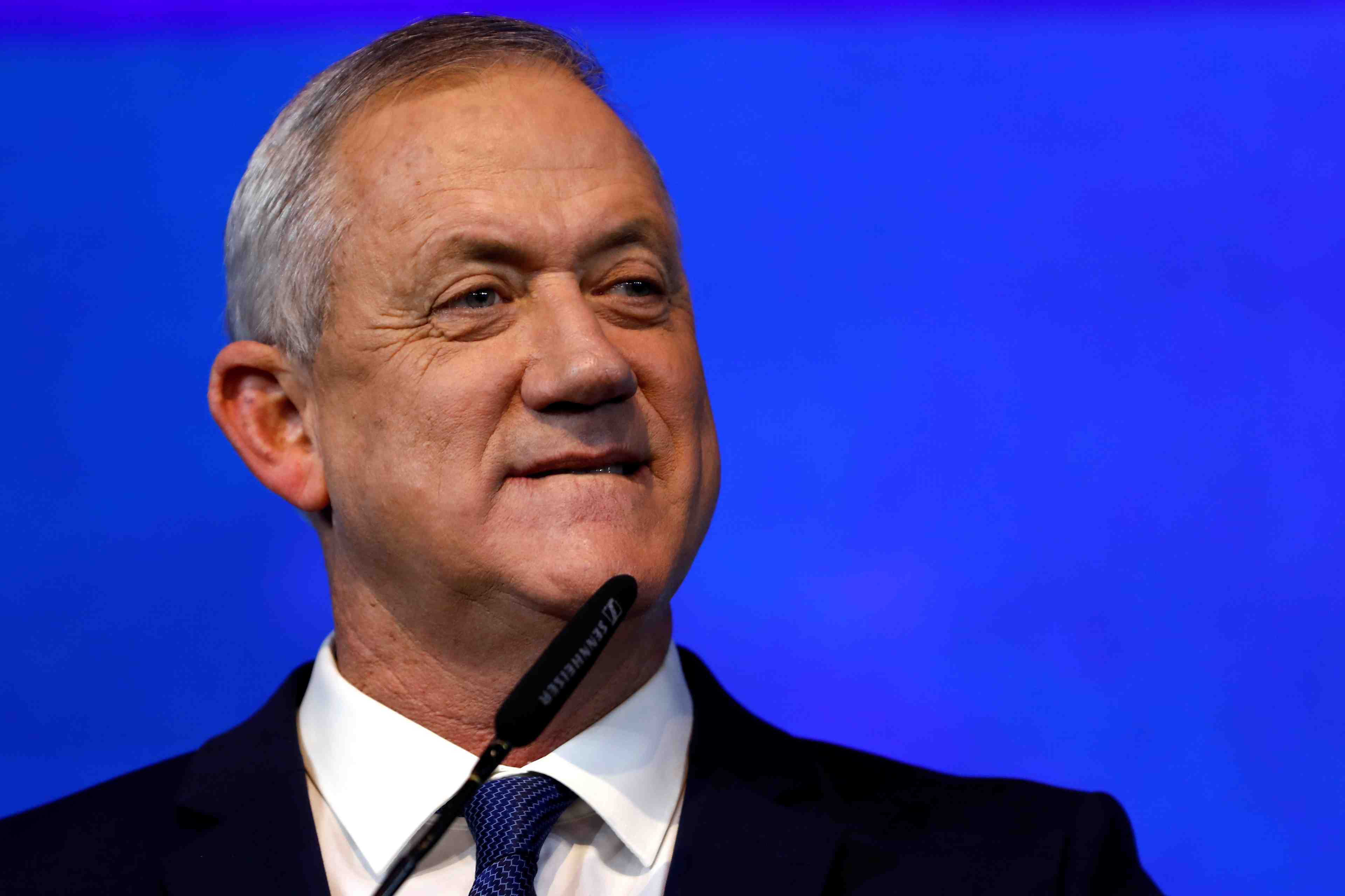 Le ministre de la defense israelien a paris mercredi pour evoquer pegasus et l'iran
