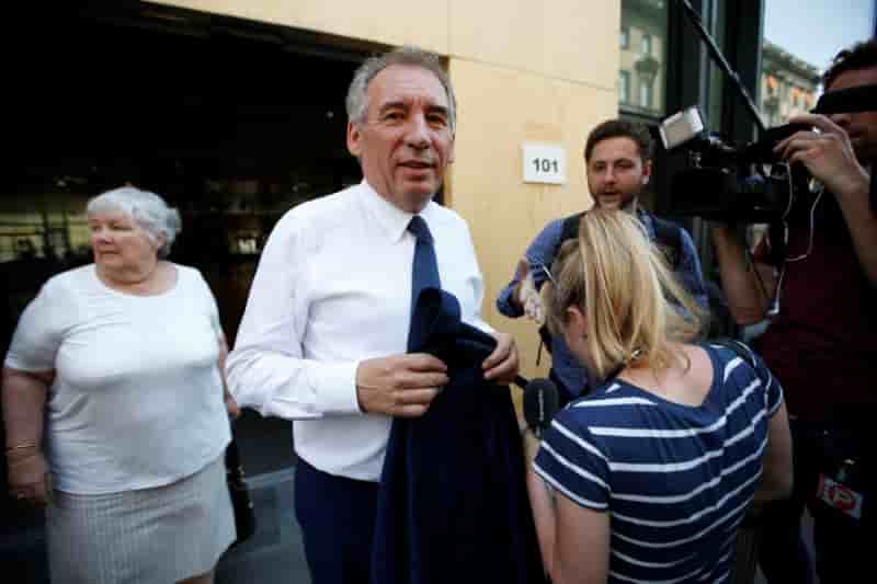 Castaner ouvre la voie a un retour de bayrou