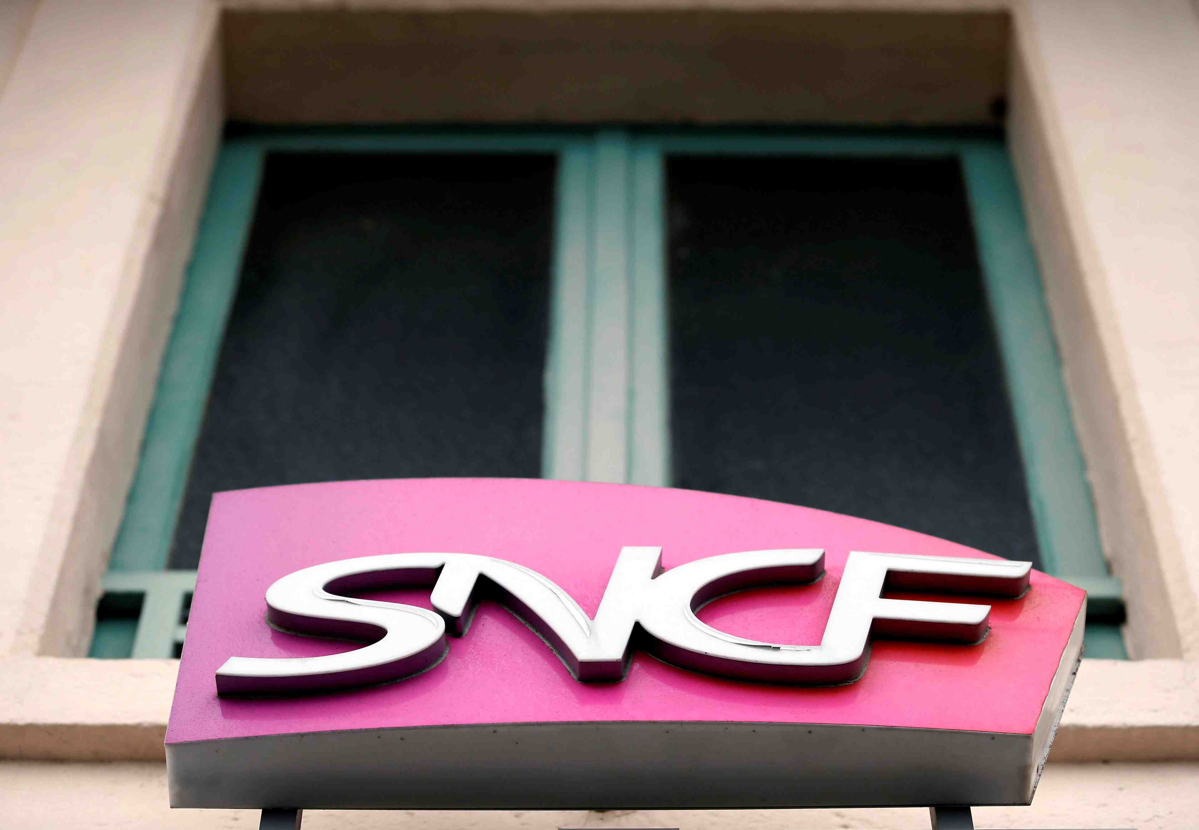 La sncf peut acceder a l'ordinateur d'un de ses salaries, selon la cour europeenne des droits de l'homme