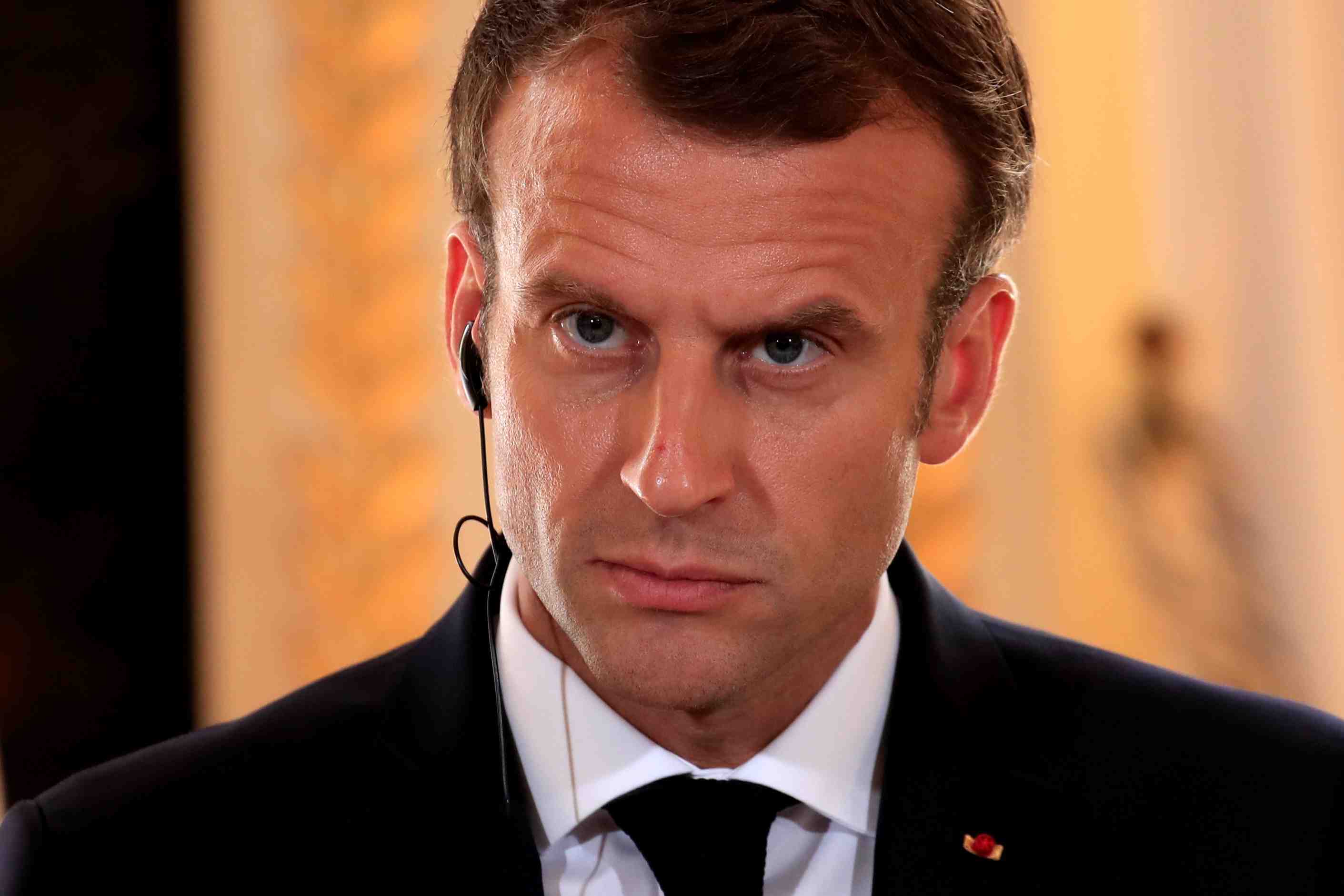 Macron en espagne et au portugal, loin de l'affaire benalla