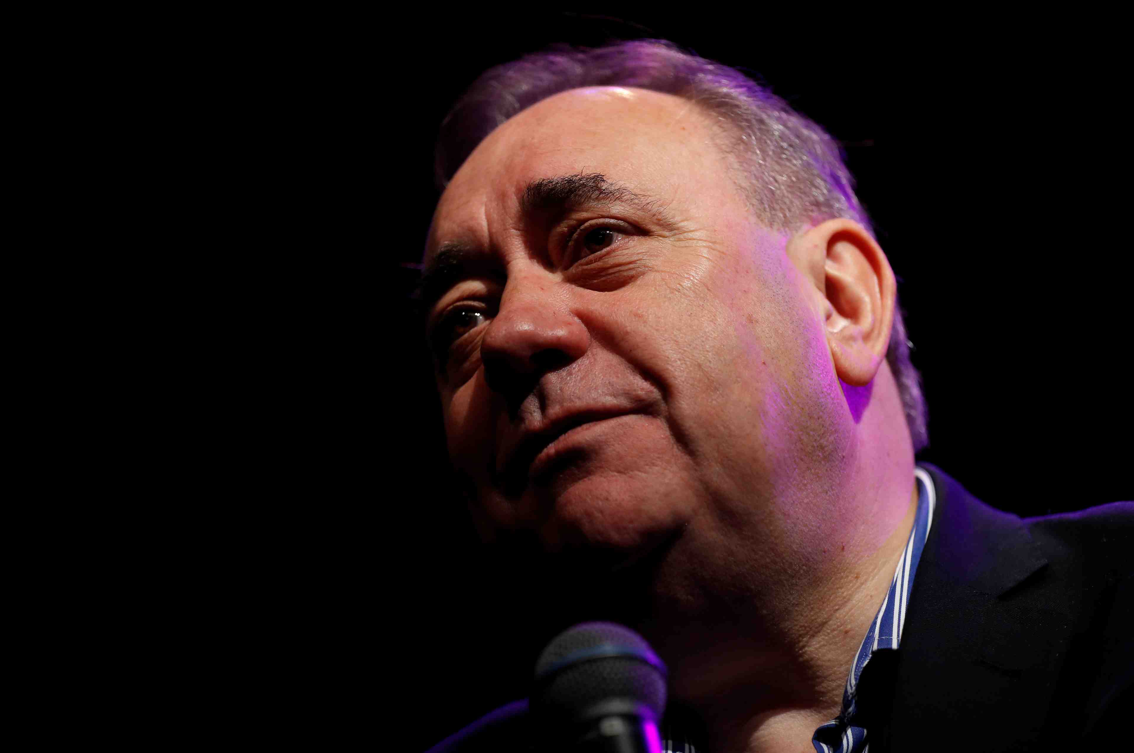 Accuse d'inconduite sexuelle, l'ancien pm ecossais quitte le snp