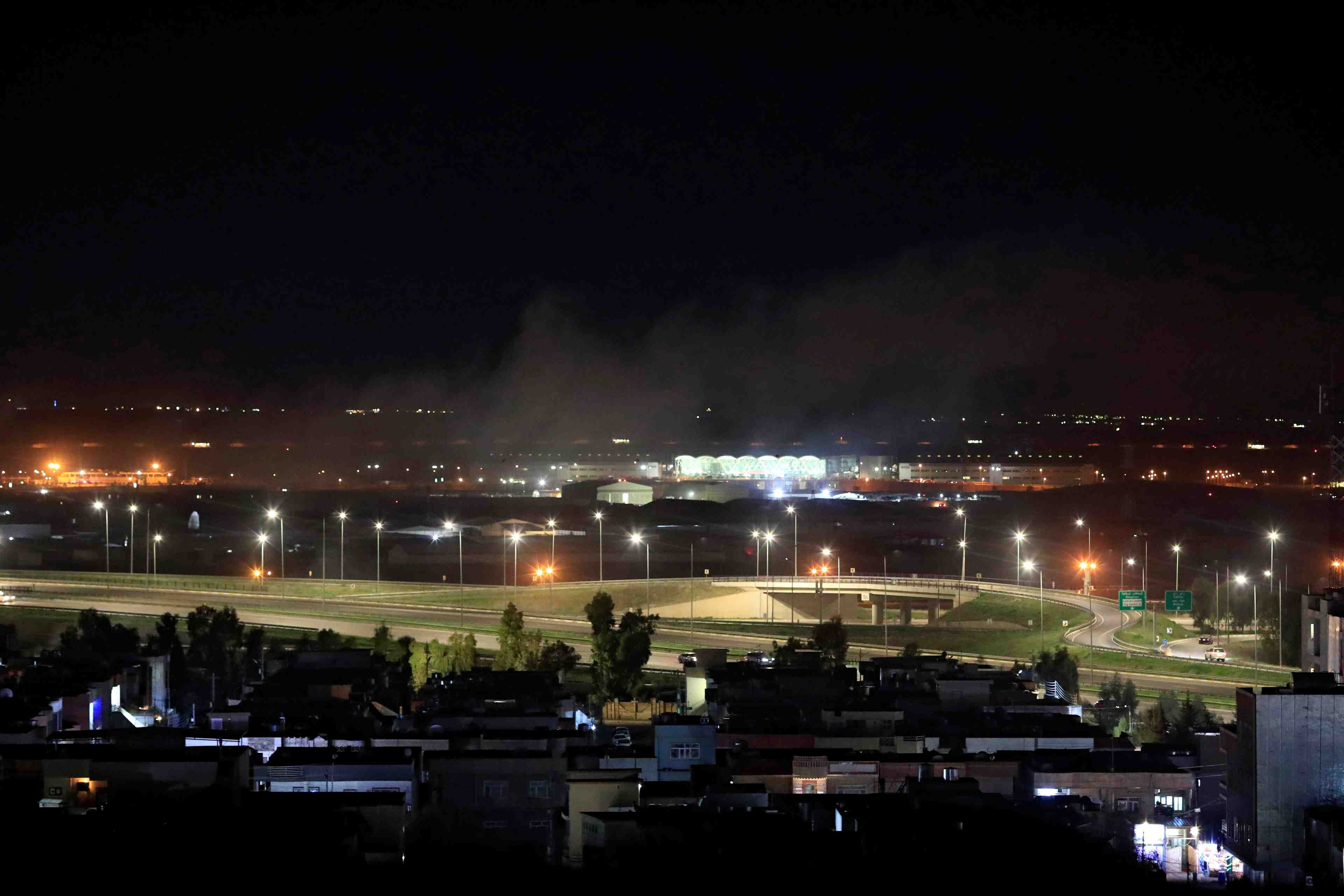 Des mortiers s'abattent pres de l'aeroport d'erbil, dans le kurdistan irakien