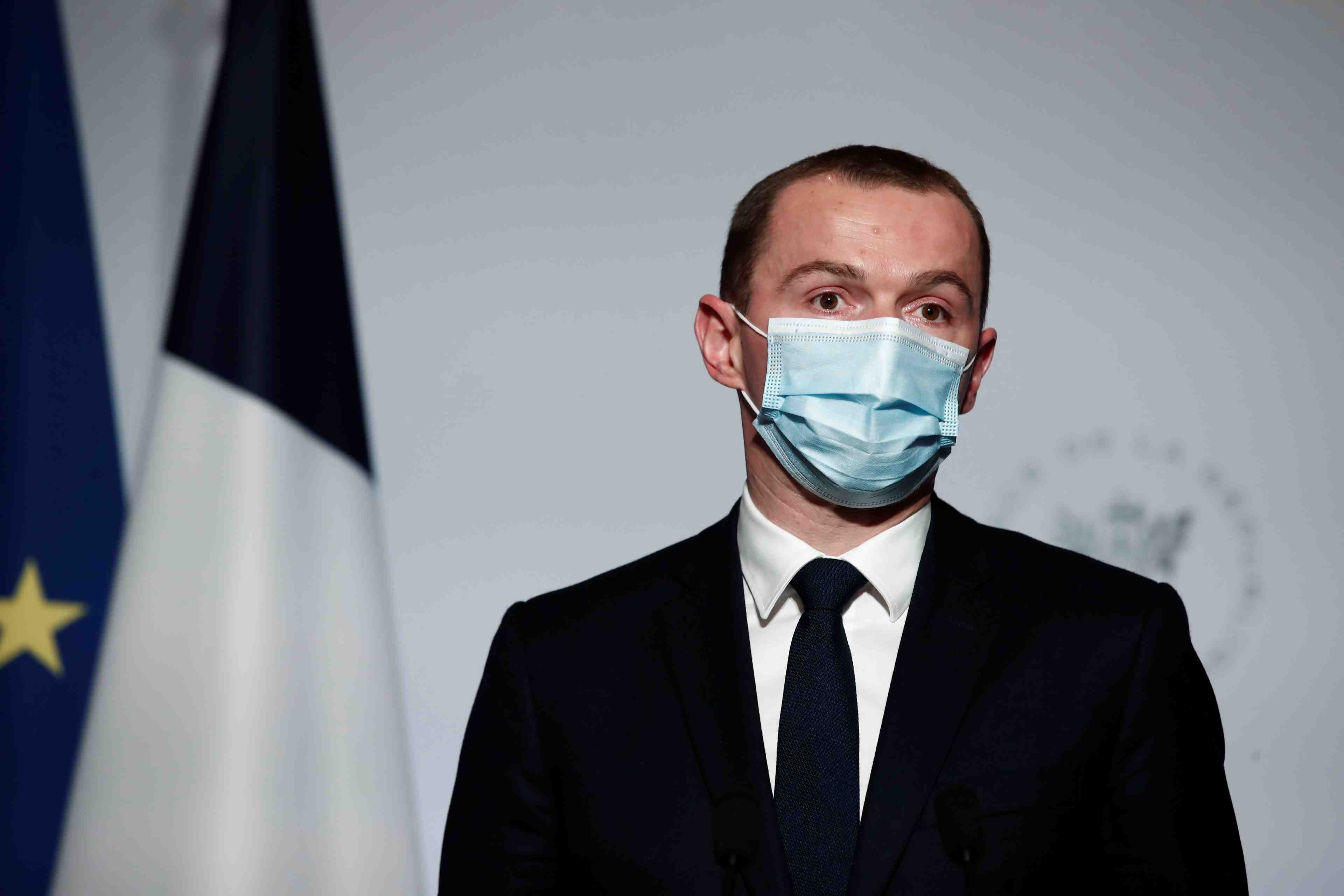 Coronavirus: la campagne vaccinale en france coutera 3-4 milliards d'euros, selon dussopt