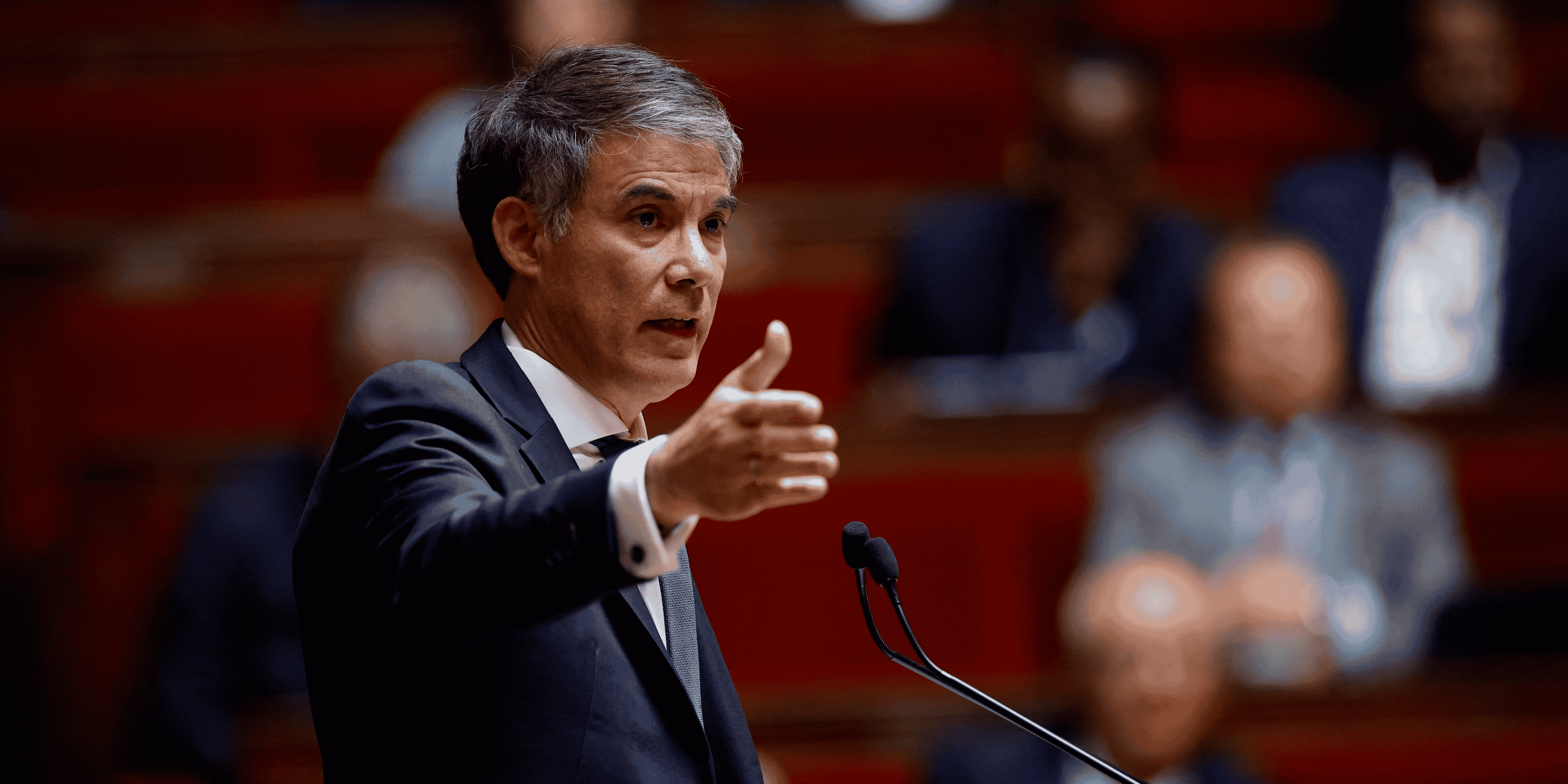 Le depute olivier faure, a l'assemblee nationale