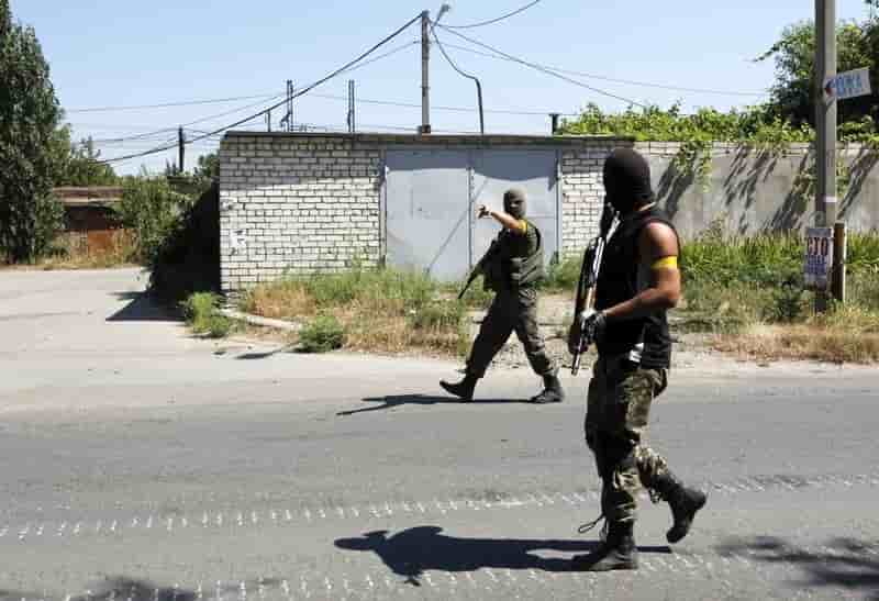 Des bombardements font 6 morts à Donetsk, le cessez-le-feu menacé