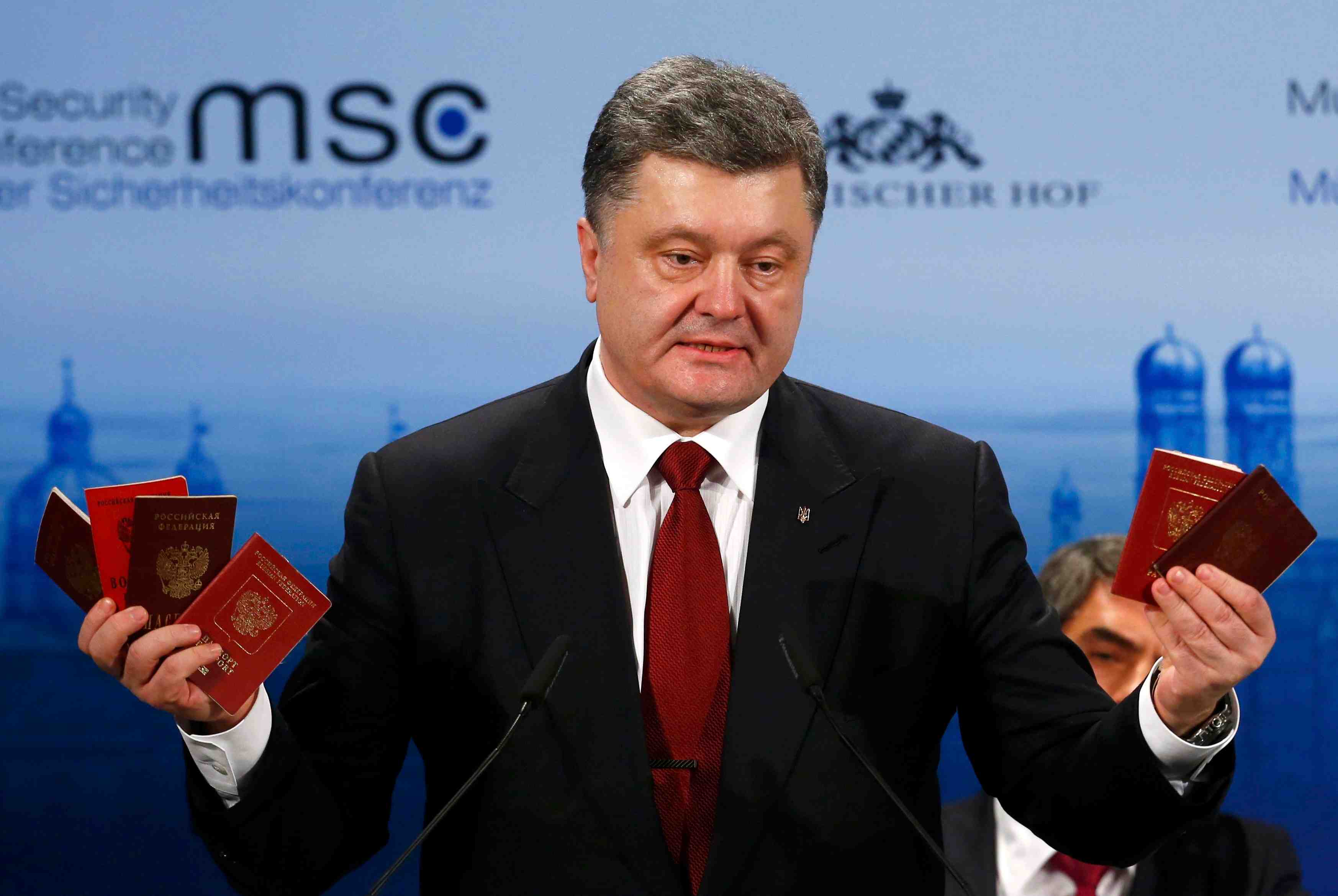 Le president ukrainien demande une aide militaire aux allies