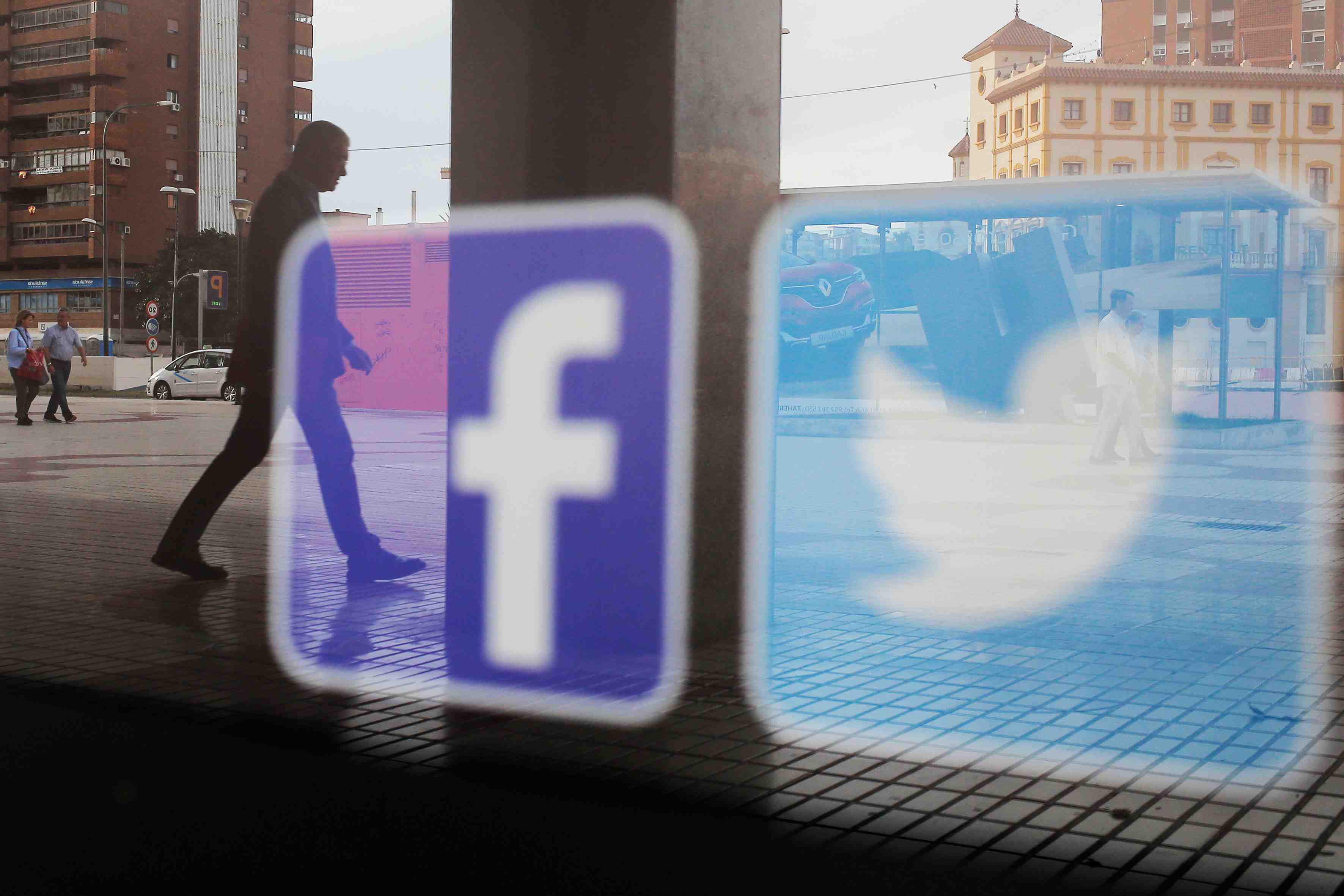 Audition au senat us le 5 septembre pour facebook et twitter