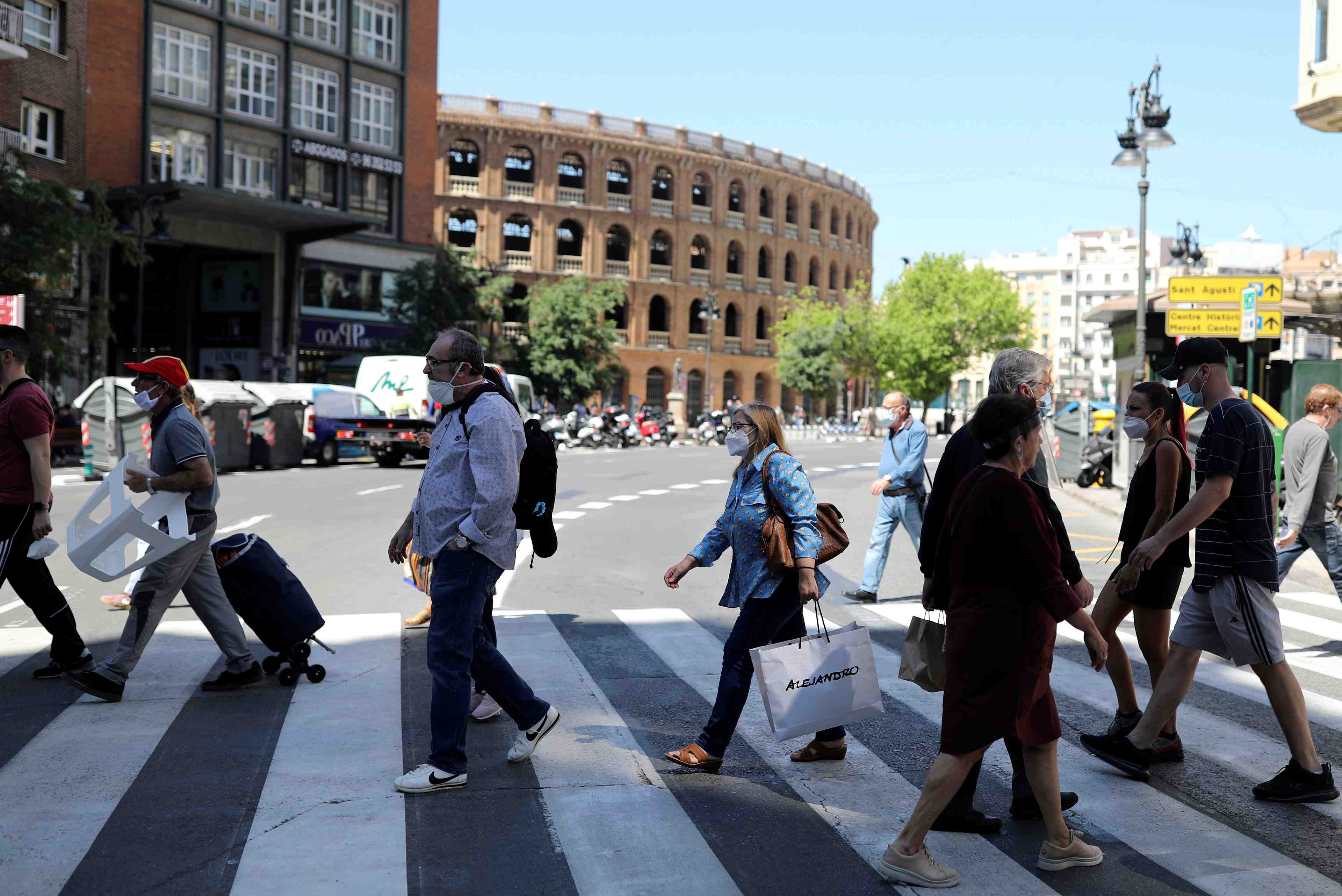 Coronavirus: les regions espagnoles veulent l'etat d'urgence