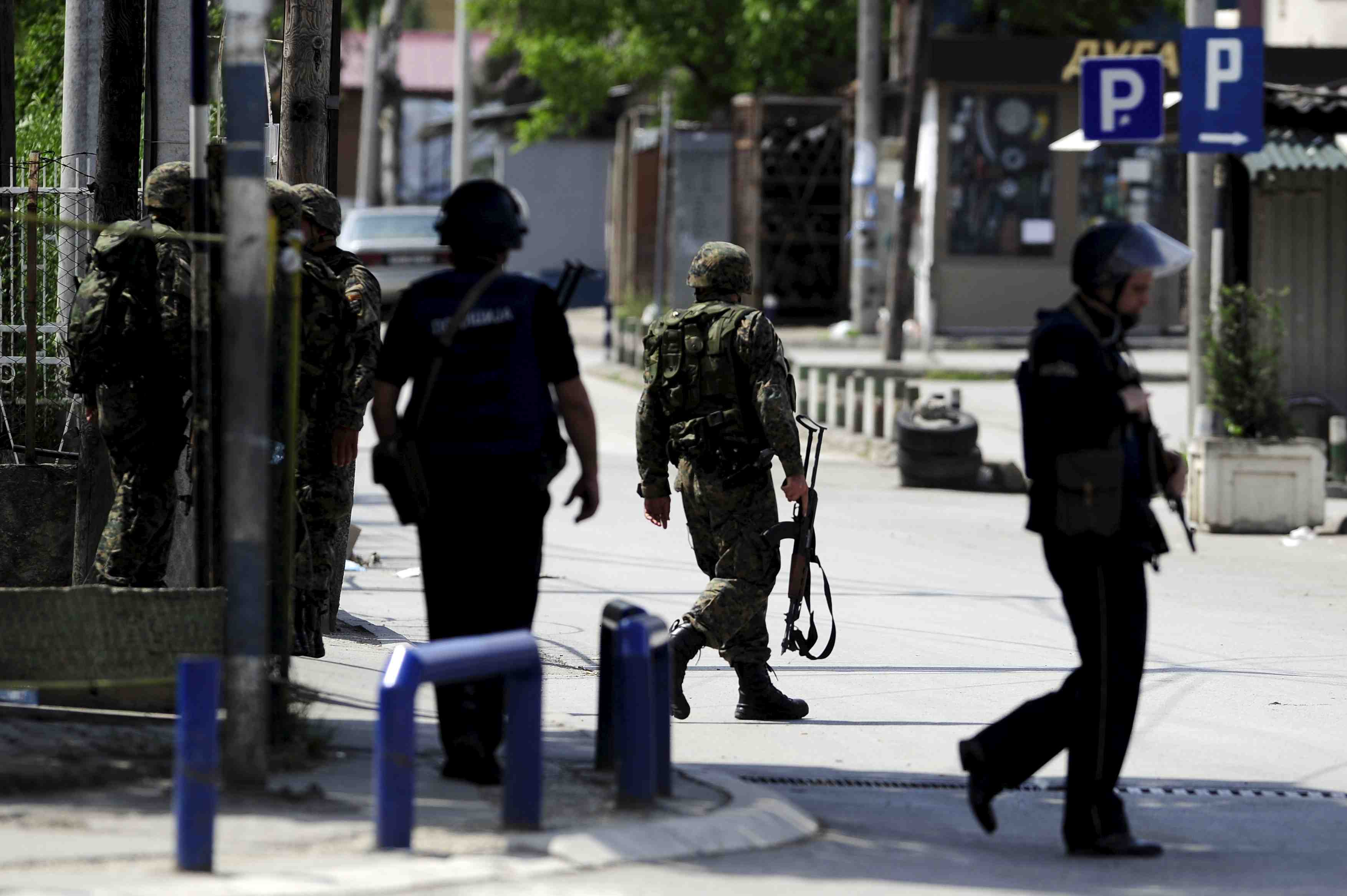 Tirs sporadiques a koumanovo, dans le nord de la macedoine