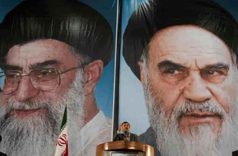 Ahmadinejad invite a ne pas se presenter a la presidentielle en iran